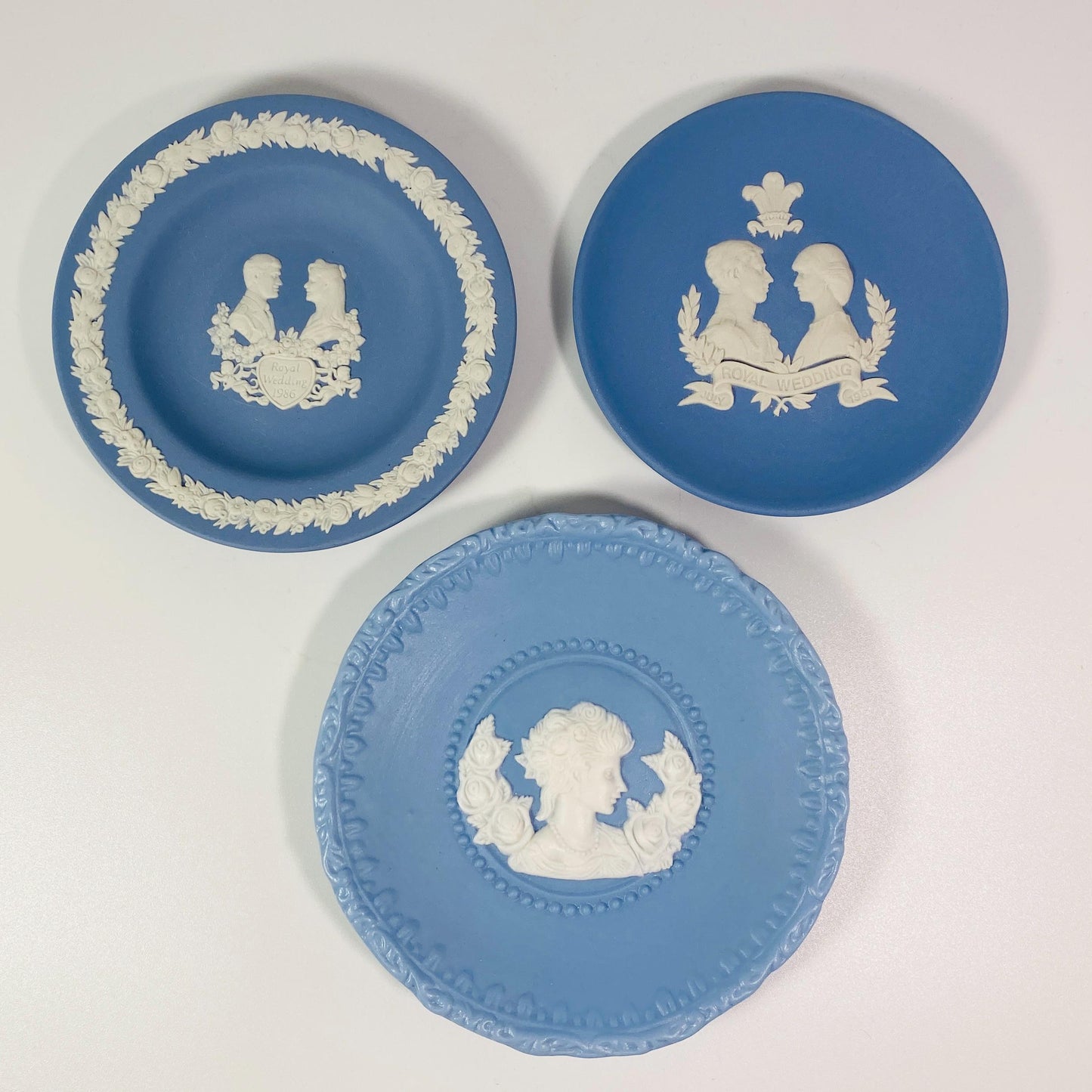 Wedgwood 1981 and 1986 royal weddings collectors plates Charles & Diana and Andrew Sarah