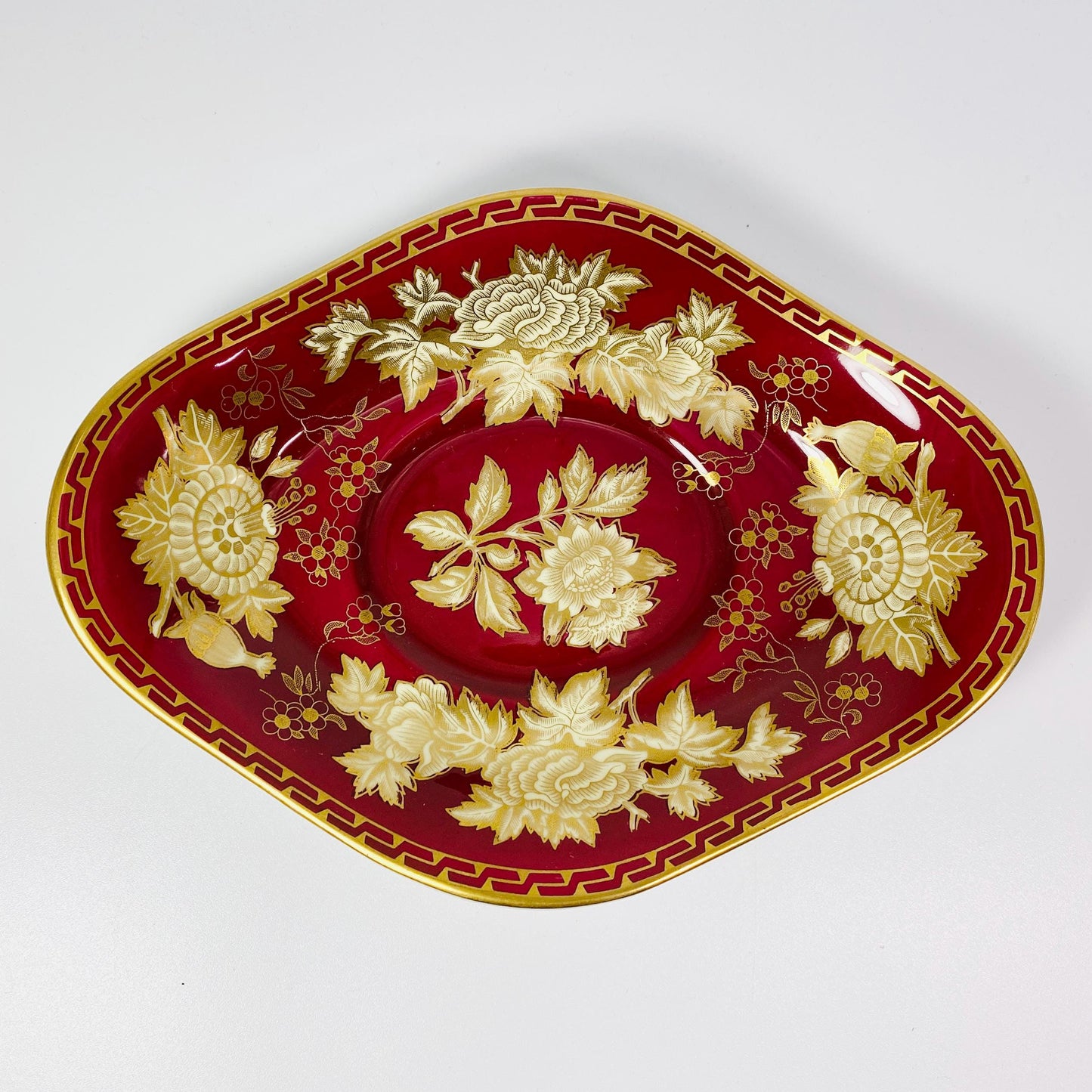 RARE !! Wedgwood Ruby Red Tonquin gravy boat and matching tray-Made in England