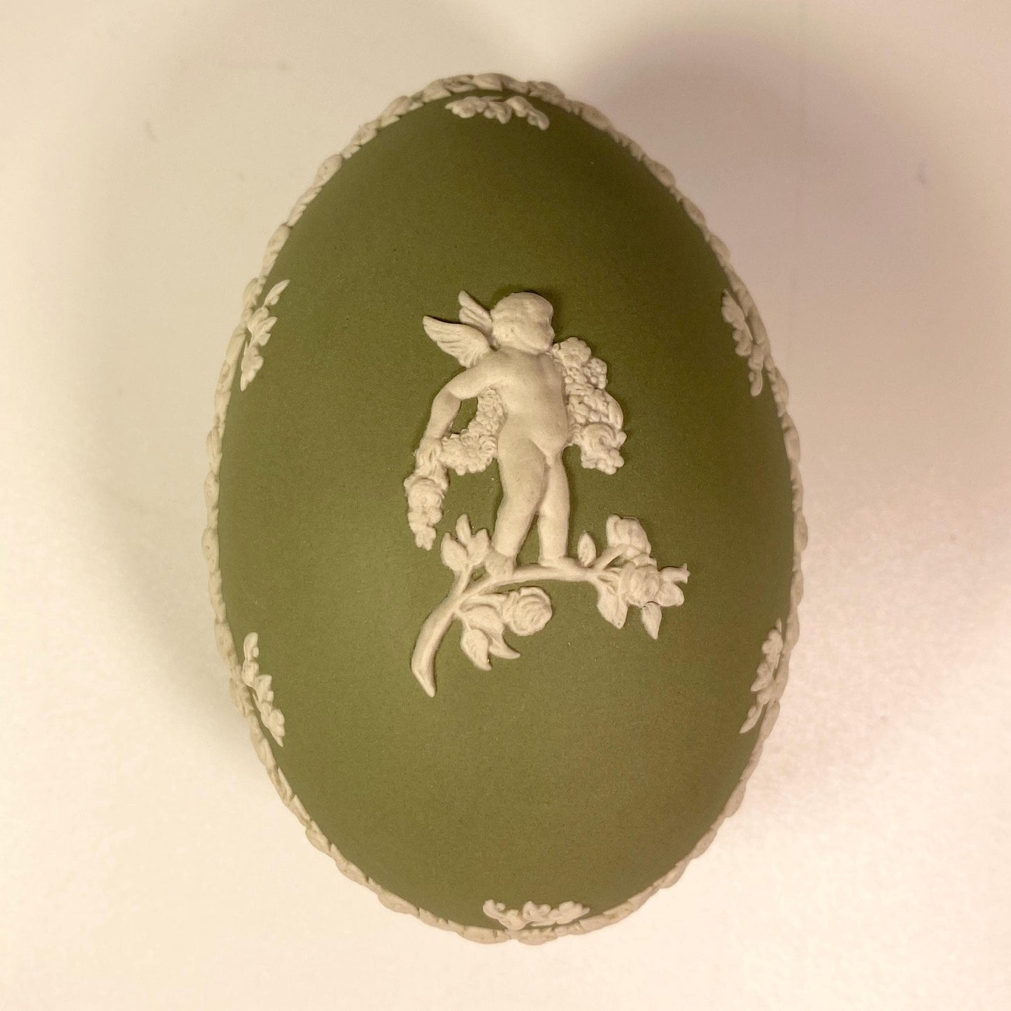 Vintage Wedgwood Green Jasperware Egg Trinket Wedgwood "Cupid On Rose Branch"
