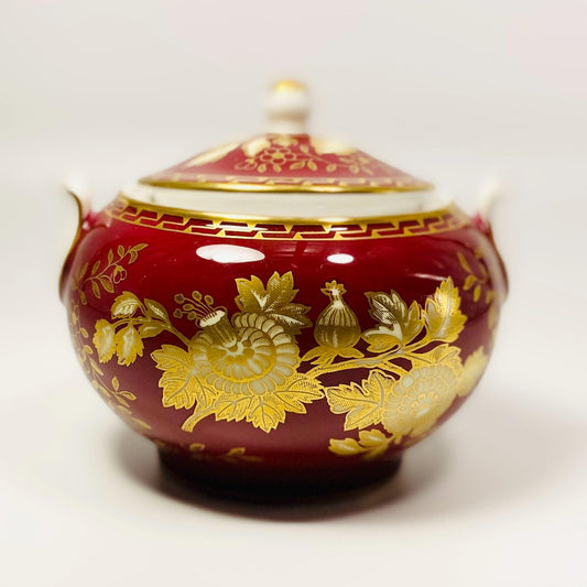 RARE !! Wedgwood Red Ruby Tonquin lidded sugar bowl Made in England