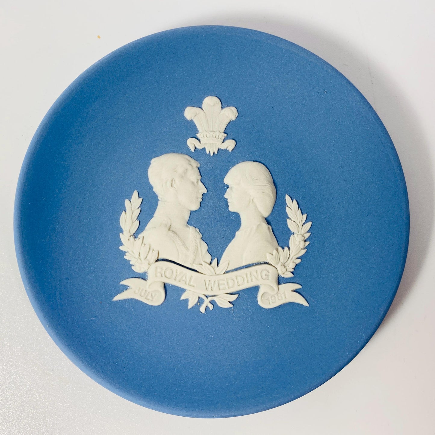 Wedgwood 1981 and 1986 royal weddings collectors plates Charles & Diana and Andrew Sarah