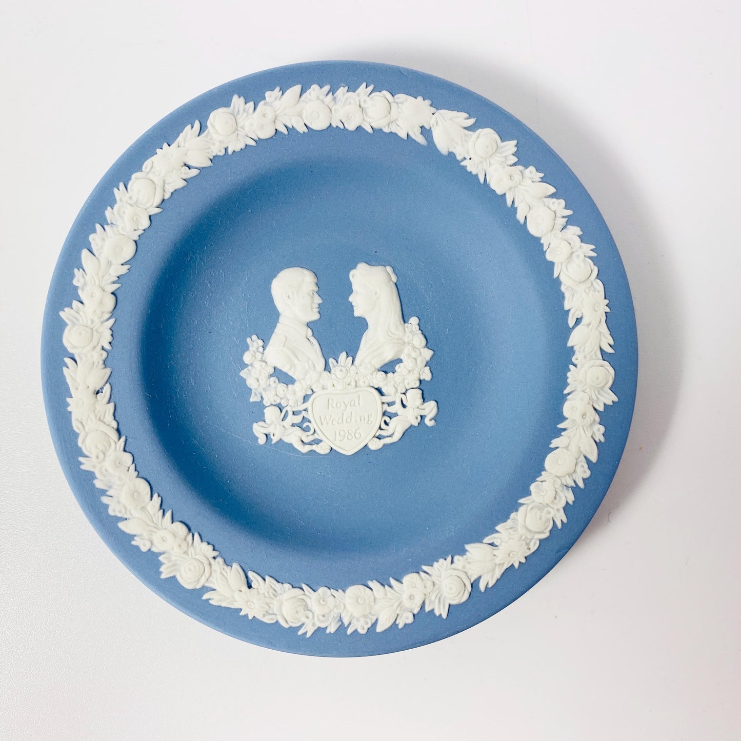 Wedgwood 1981 and 1986 royal weddings collectors plates Charles & Diana and Andrew Sarah