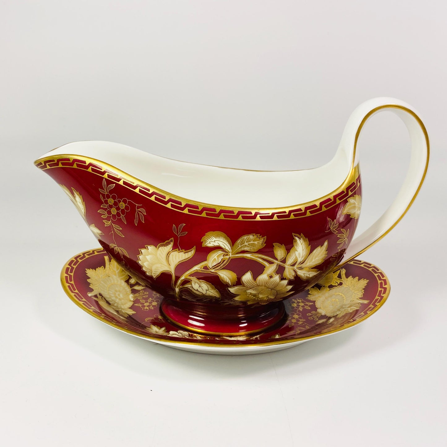 RARE !! Wedgwood Ruby Red Tonquin gravy boat and matching tray-Made in England