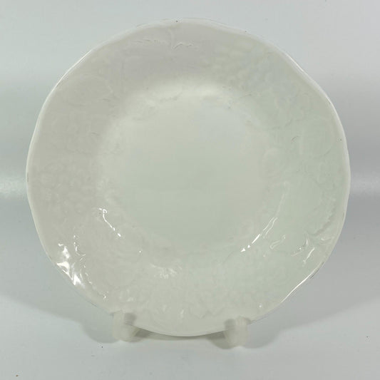 Wedgwood Strawberry And Vine Bone China 9” Soup Bowl