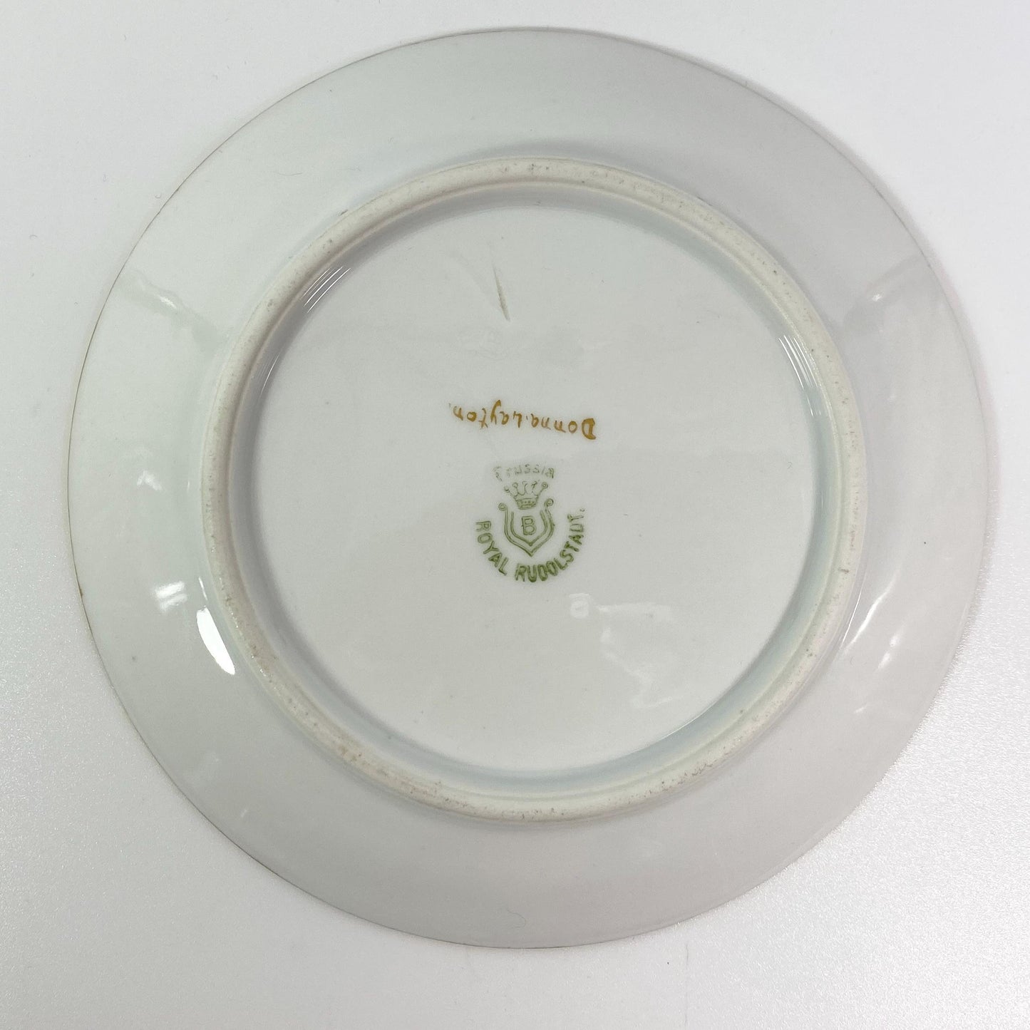 Antique  Royal Rudolstadt set of 6  Plates size 6" gold trim,