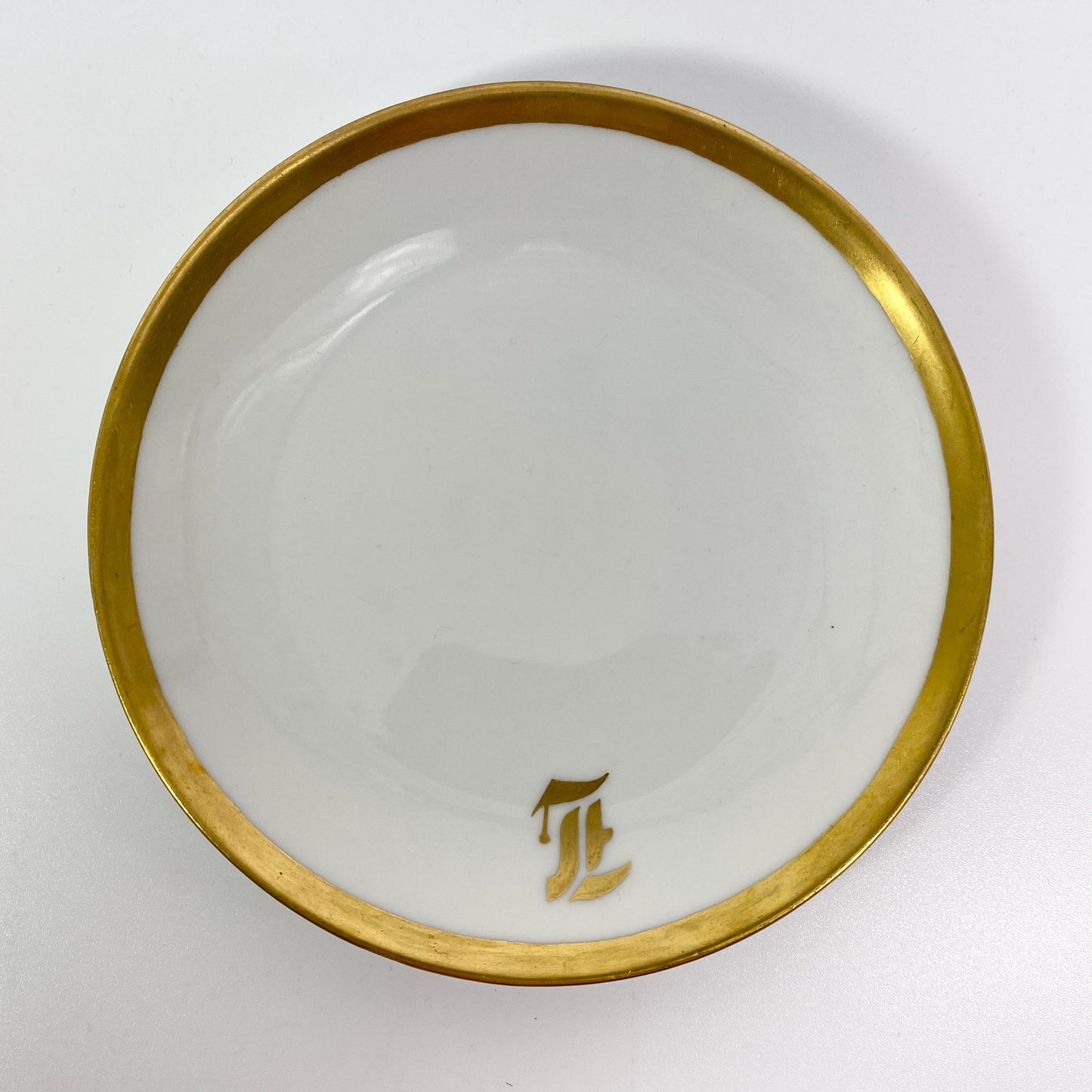 Antique  Royal Rudolstadt set of 6  Plates size 6" gold trim,