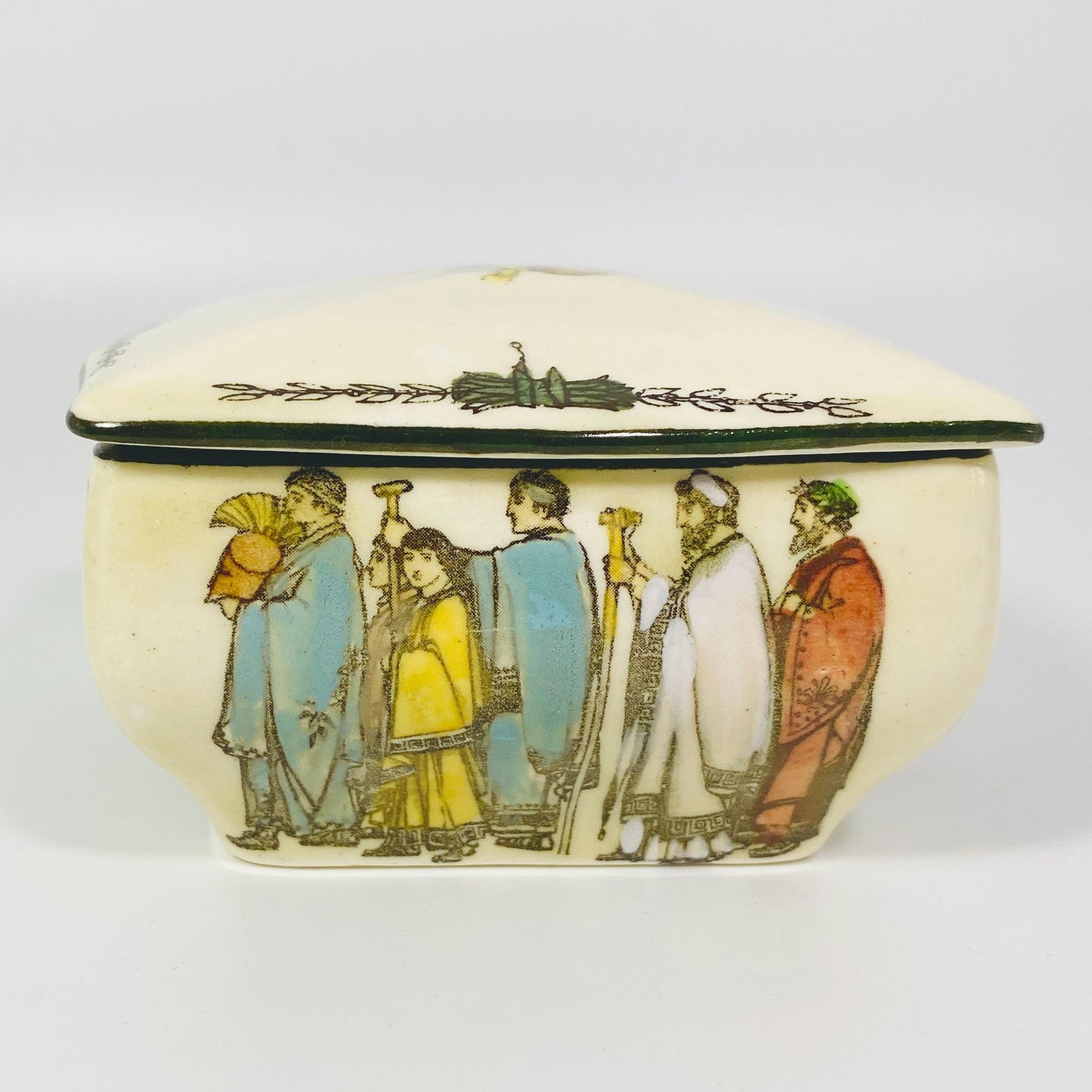 Extremely Rare 1930 Royal Doulton nativity  Scene Trinket Lidded Box