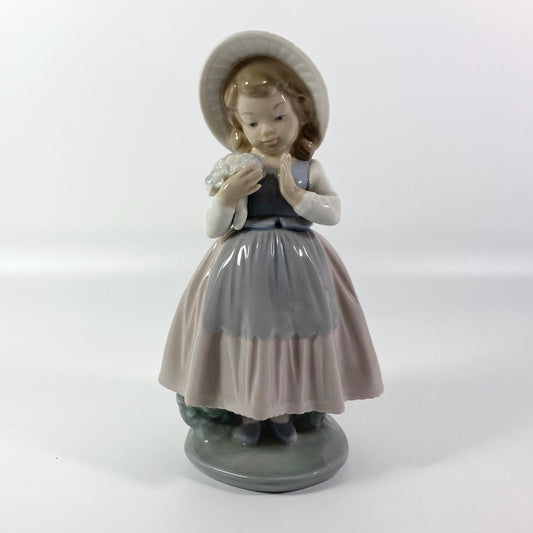 Lladro Nao Porcelain Figurine Titled Girl With Bouquet 8' inches, Retired Spain