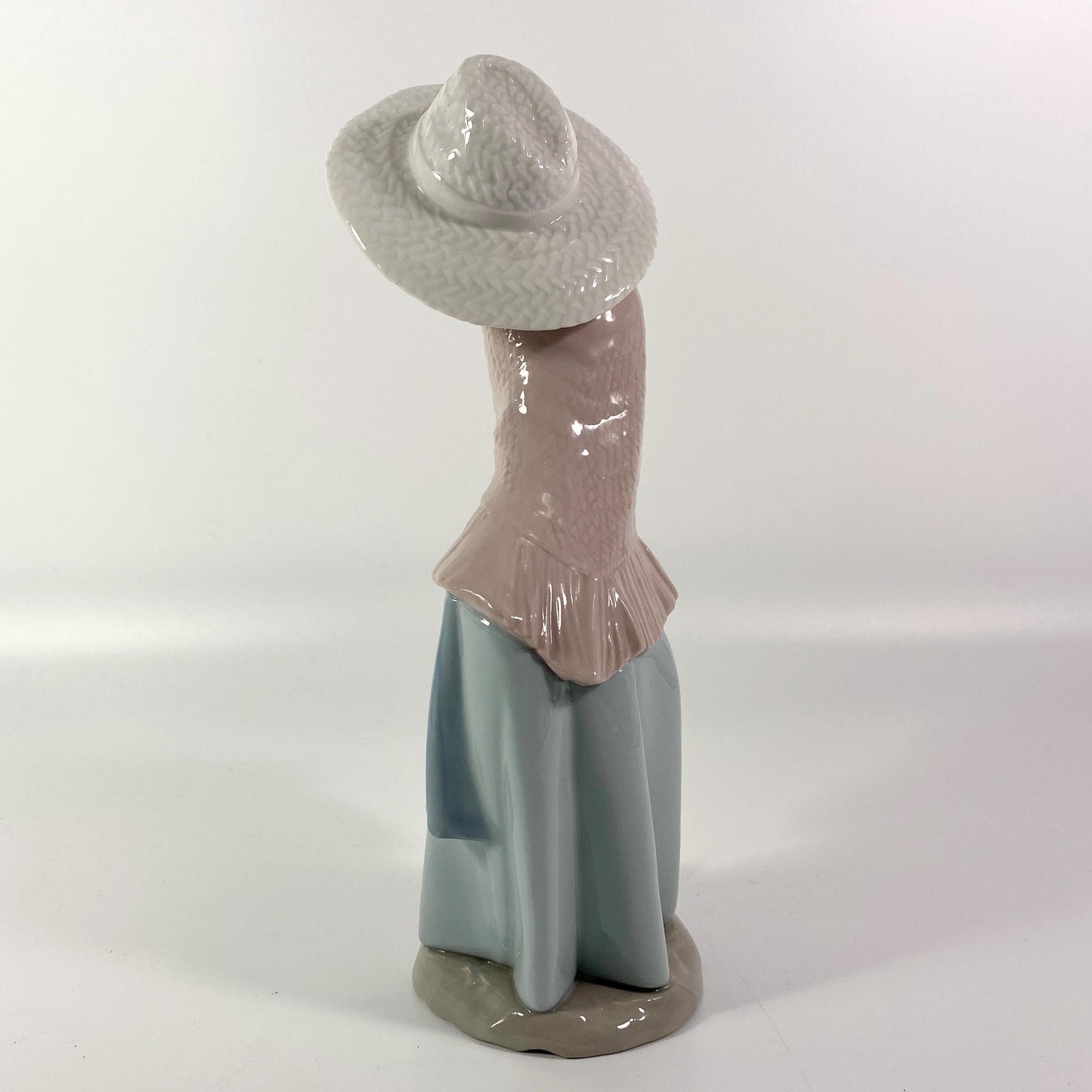 LLadro Nao Girl in Pink Poncho & Bonnet 9" inches pretty figurine