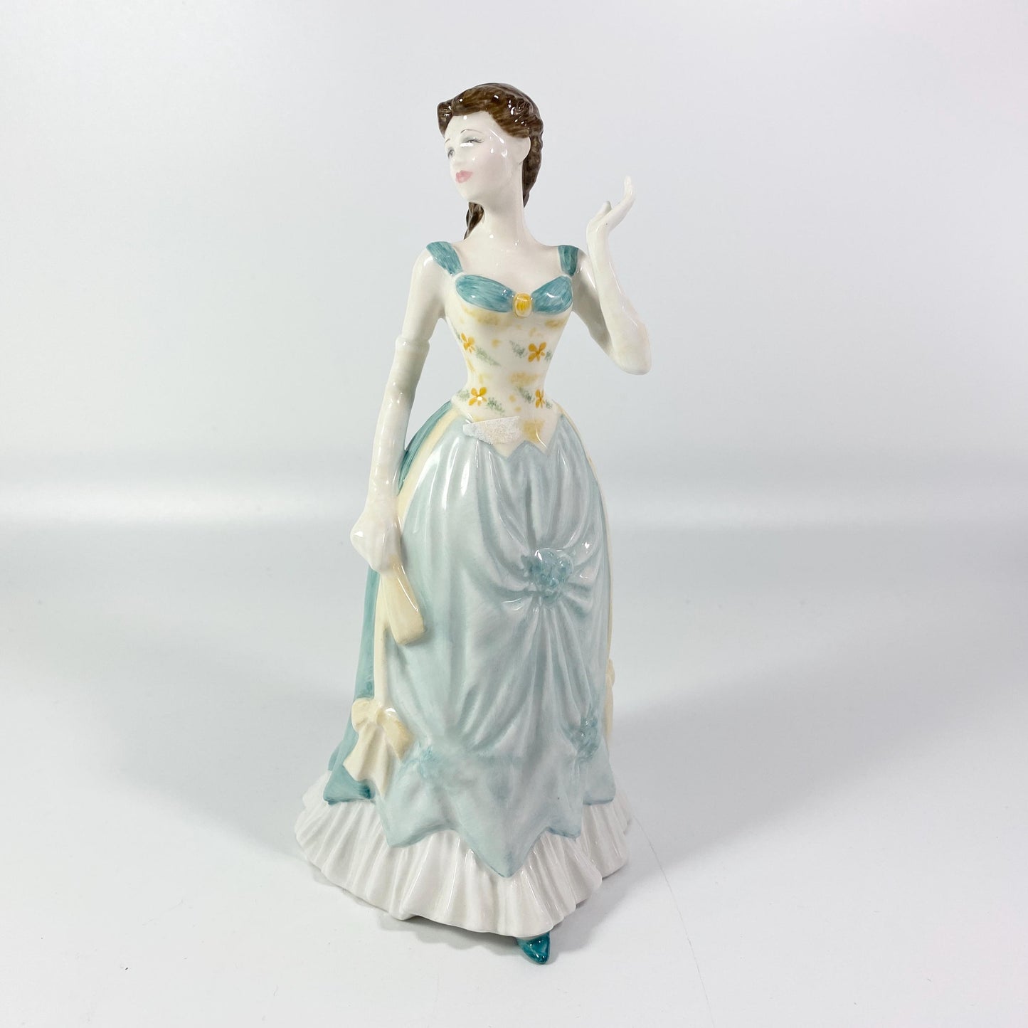RARE !!  Royal Doulton Pretty  Gillian figurine, HN4404