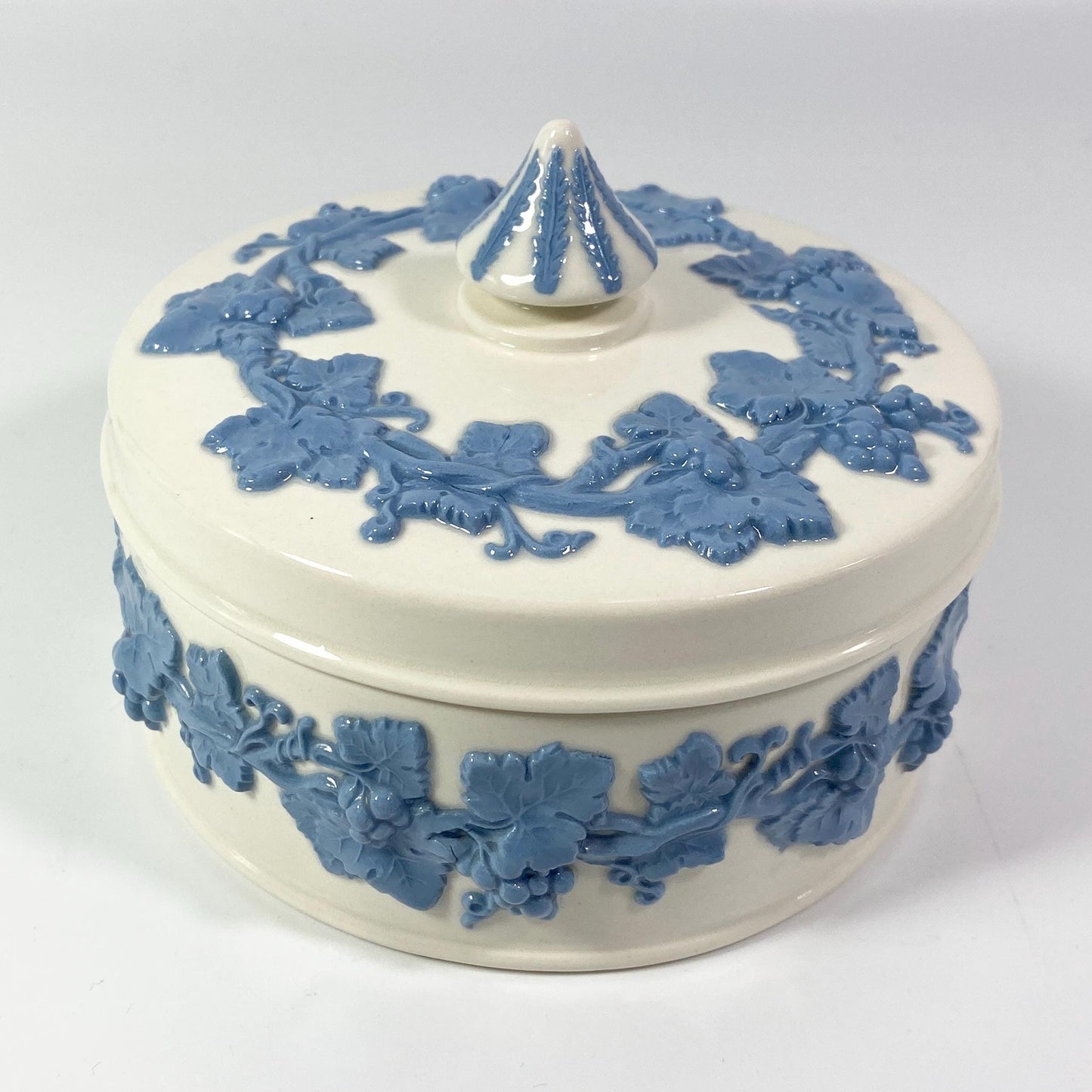 Wedgwood Queensware Trinket Box & Lid "Wedgewood Blue" On Cream Large 5" inches wide