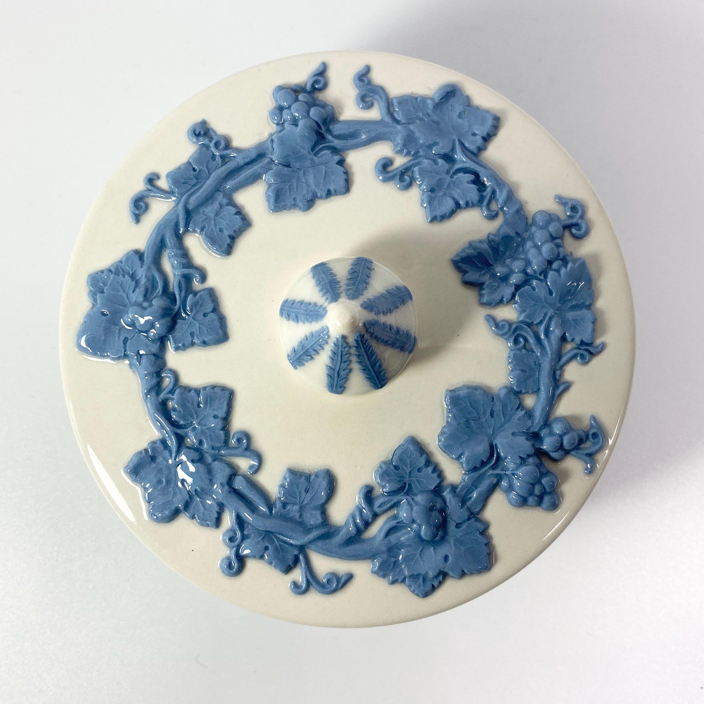 Wedgwood Queensware Trinket Box & Lid "Wedgewood Blue" On Cream Large 5" inches wide