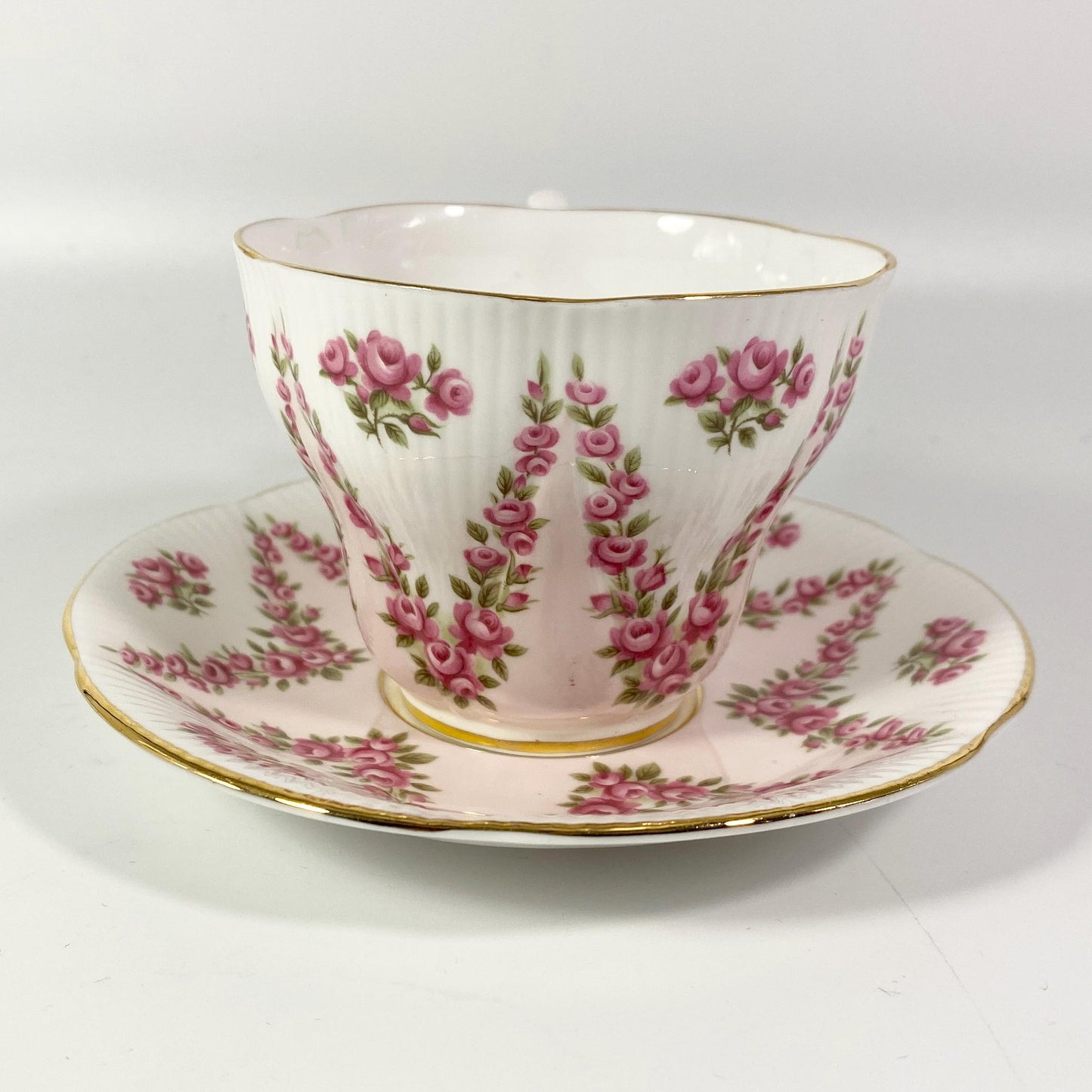 RARE !!!! Royal Albert Bone China Tea Cup and Saucer "Pink Brocade"  England