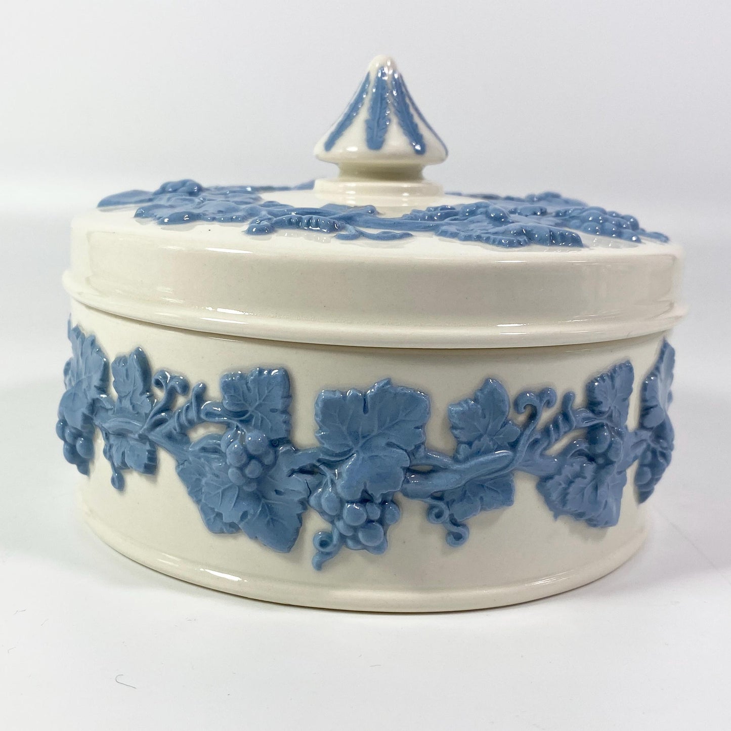 Wedgwood Queensware Trinket Box & Lid "Wedgewood Blue" On Cream Large 5" inches wide