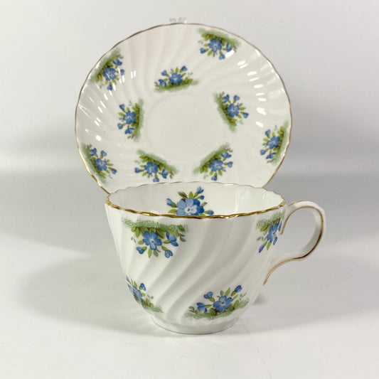 Extremely RARE !!! 1930s Aynsley C1382 teacup and saucer pretty violets floral