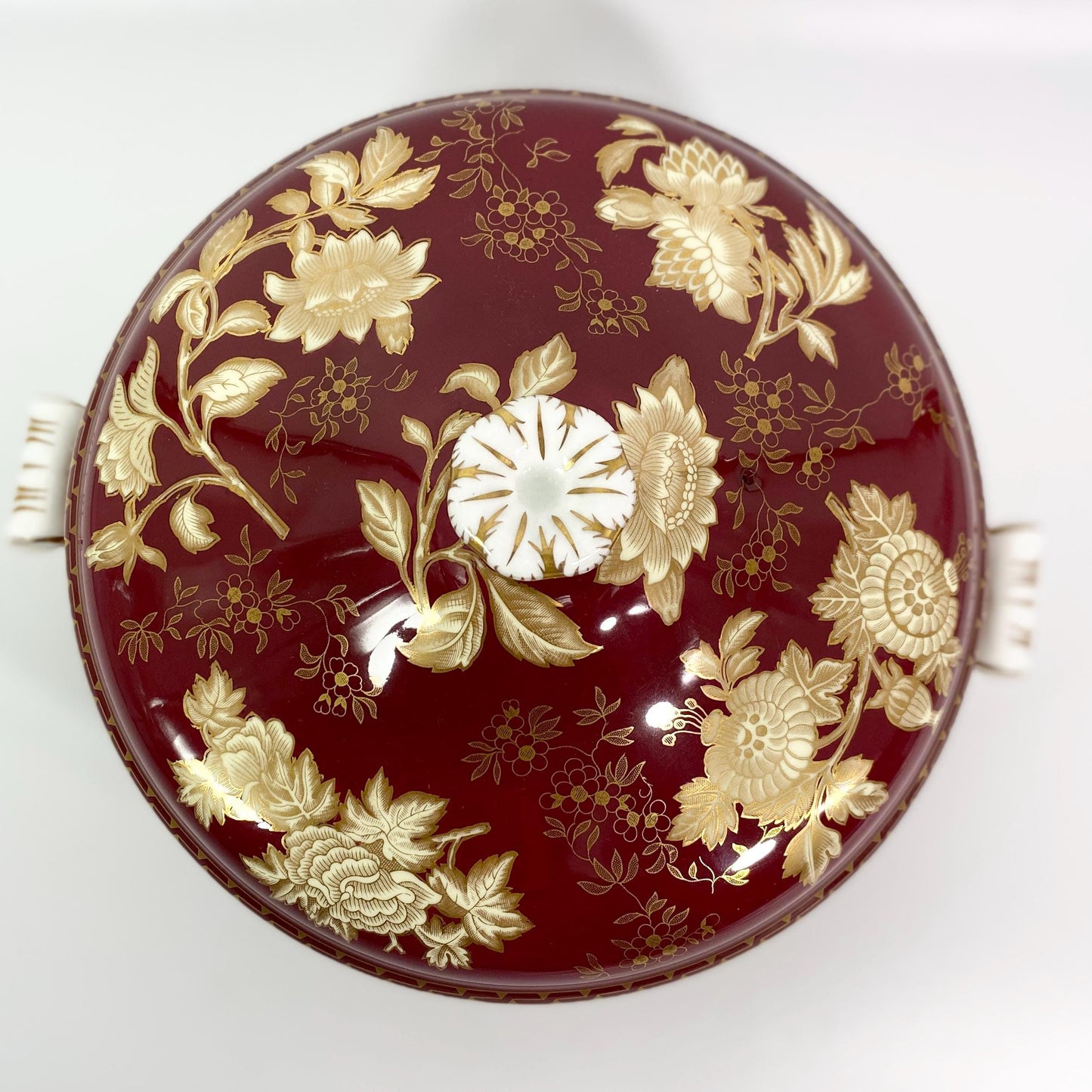 RARE !! Wedgwood Tonquin Ruby round lidded  10 " inches dish