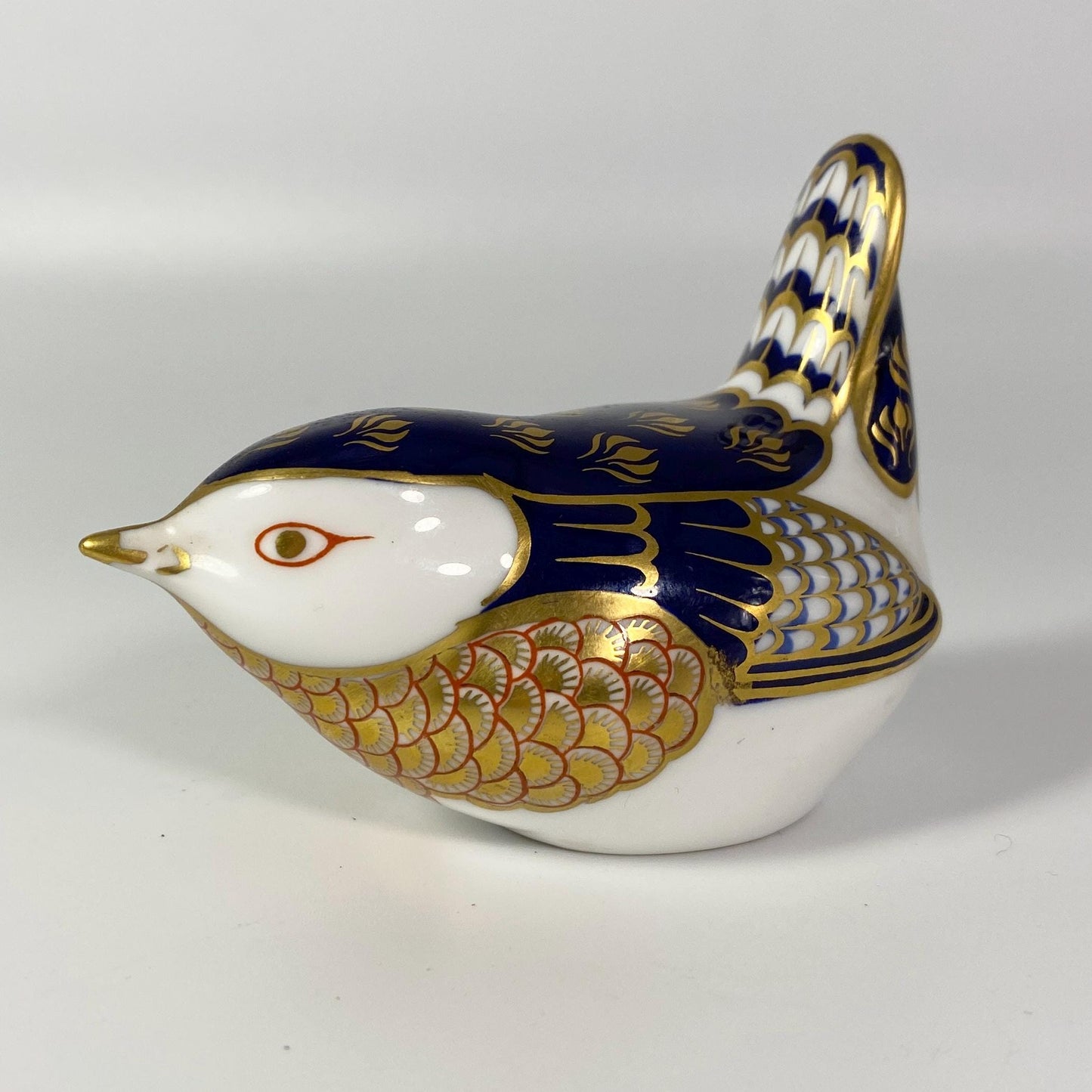 Vtg Royal Crown Derby Bone China Imari Wren Bird Paperweight Figurine Porcelain
