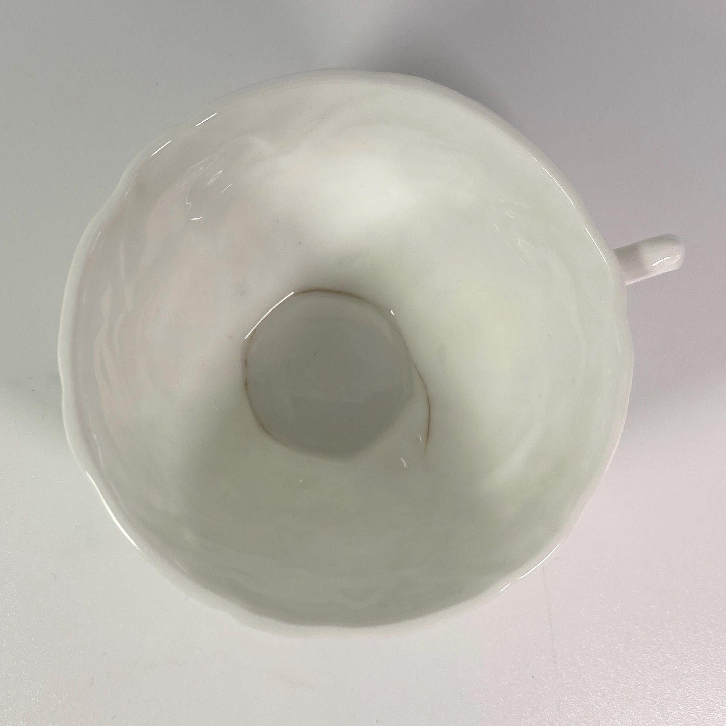 Coalport Countryware Bone China Teacup/Saucer White Embossed Cabbage Leaf