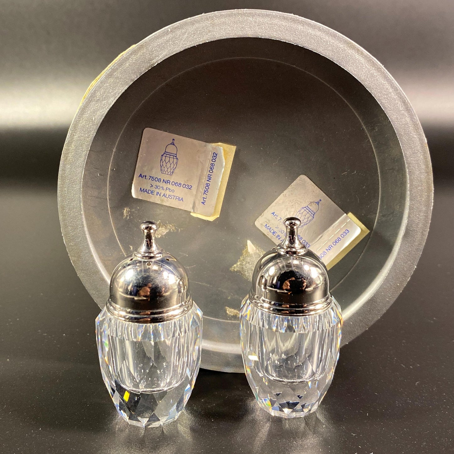 Extremely RARE !! 1982 Swarovski Crystal Salt & Pepper Shakers 2.5"  Box and CoA