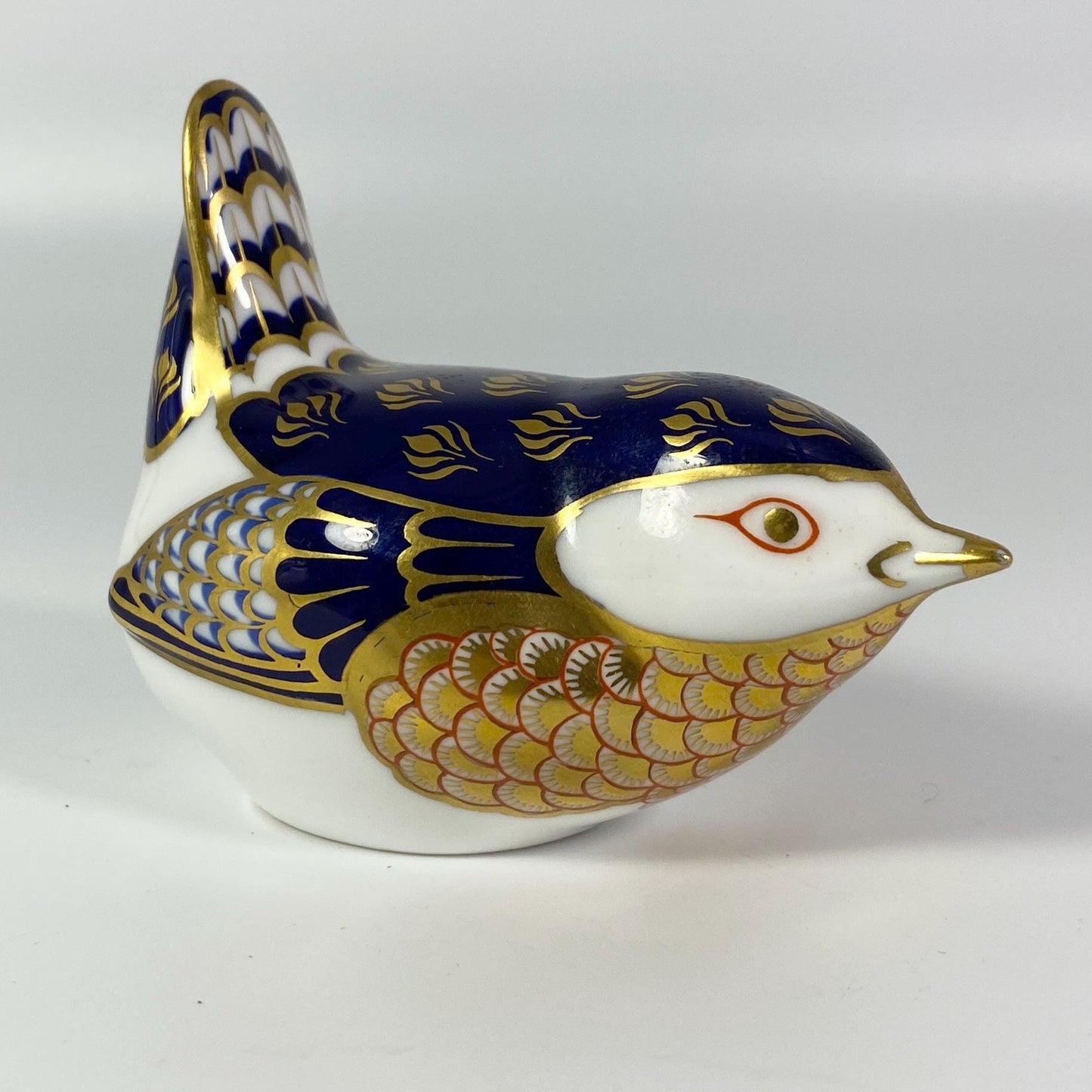Vtg Royal Crown Derby Bone China Imari Wren Bird Paperweight Figurine Porcelain