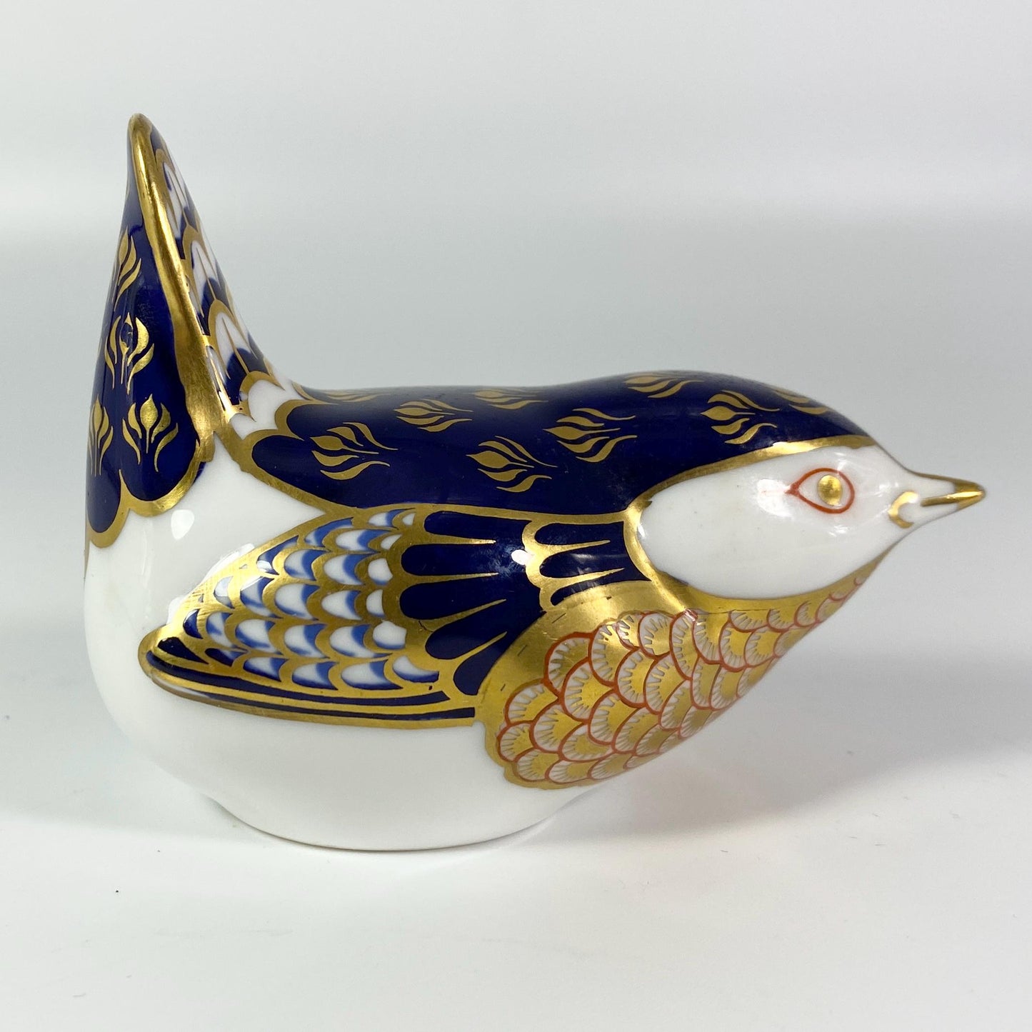 Vtg Royal Crown Derby Bone China Imari Wren Bird Paperweight Figurine Porcelain
