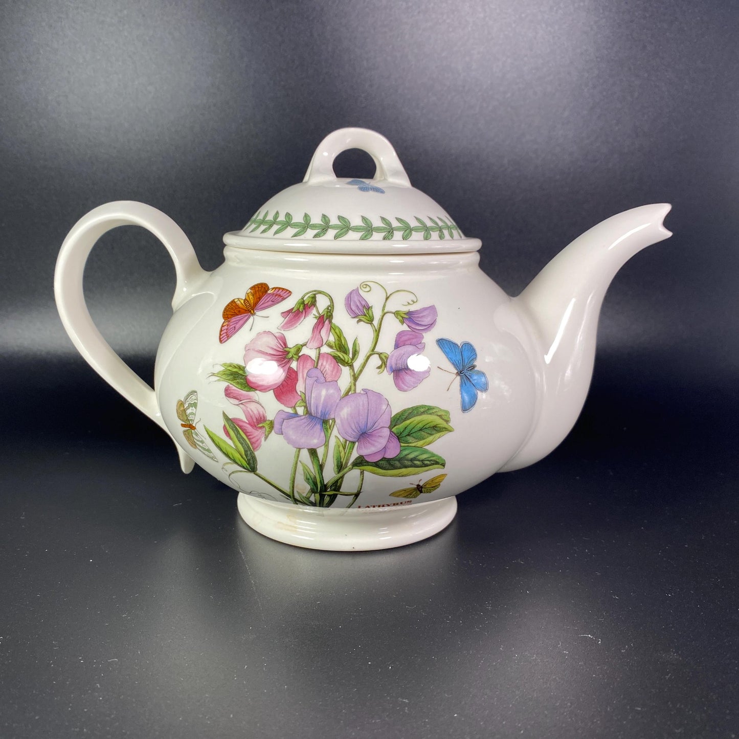 RARE !!  Portmeirion Botanic Garden -  2 Pt Teapot Sweet Pea Butterflies