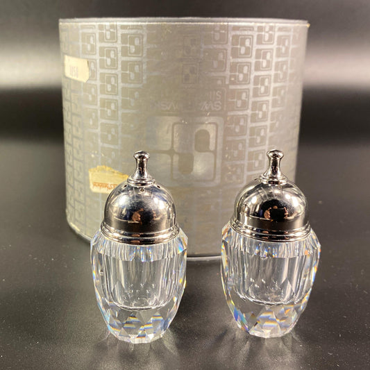 Extremely RARE !! 1982 Swarovski Crystal Salt & Pepper Shakers 2.5"  Box and CoA