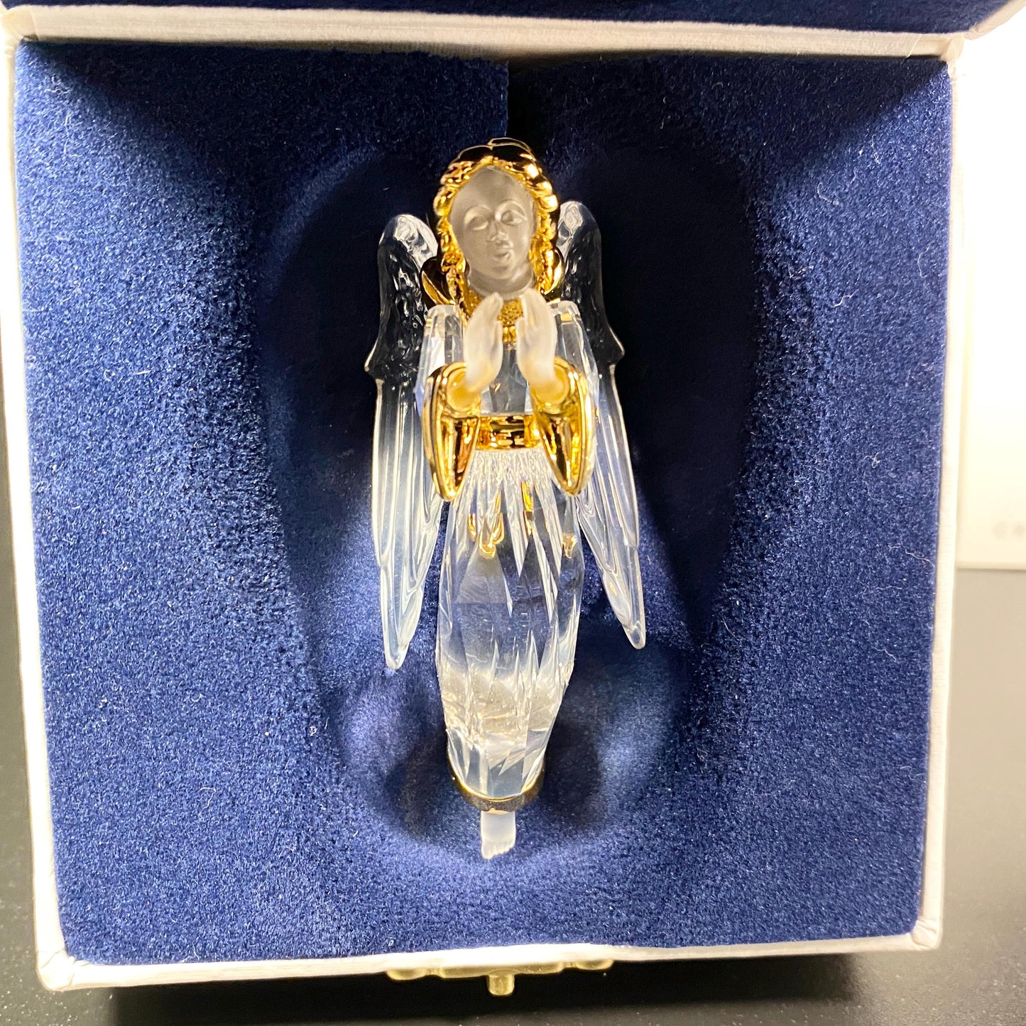 New- Swarovski Crystal Angel 2000 Gold Angel Christmas Ornament 243453
