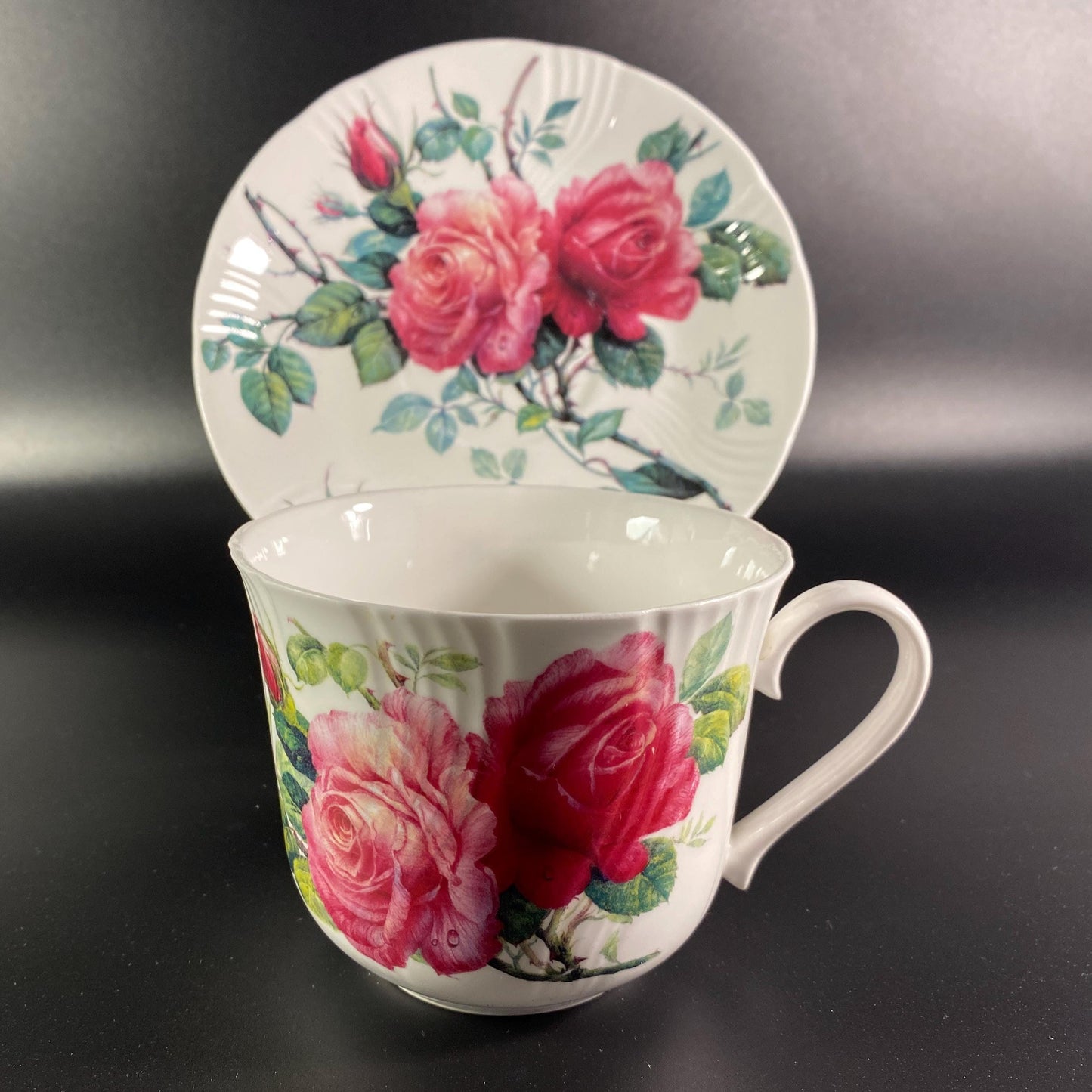 Extremely RARE !! Roy Kirkham English Rose  Breakfast JUMBO sized Cup & Saucer 5789083