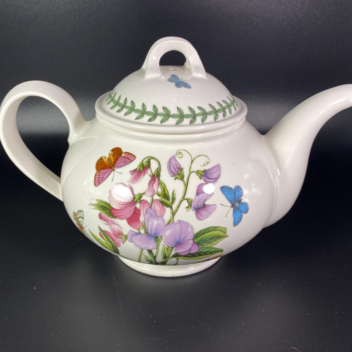 RARE !!  Portmeirion Botanic Garden -  2 Pt Teapot Sweet Pea Butterflies