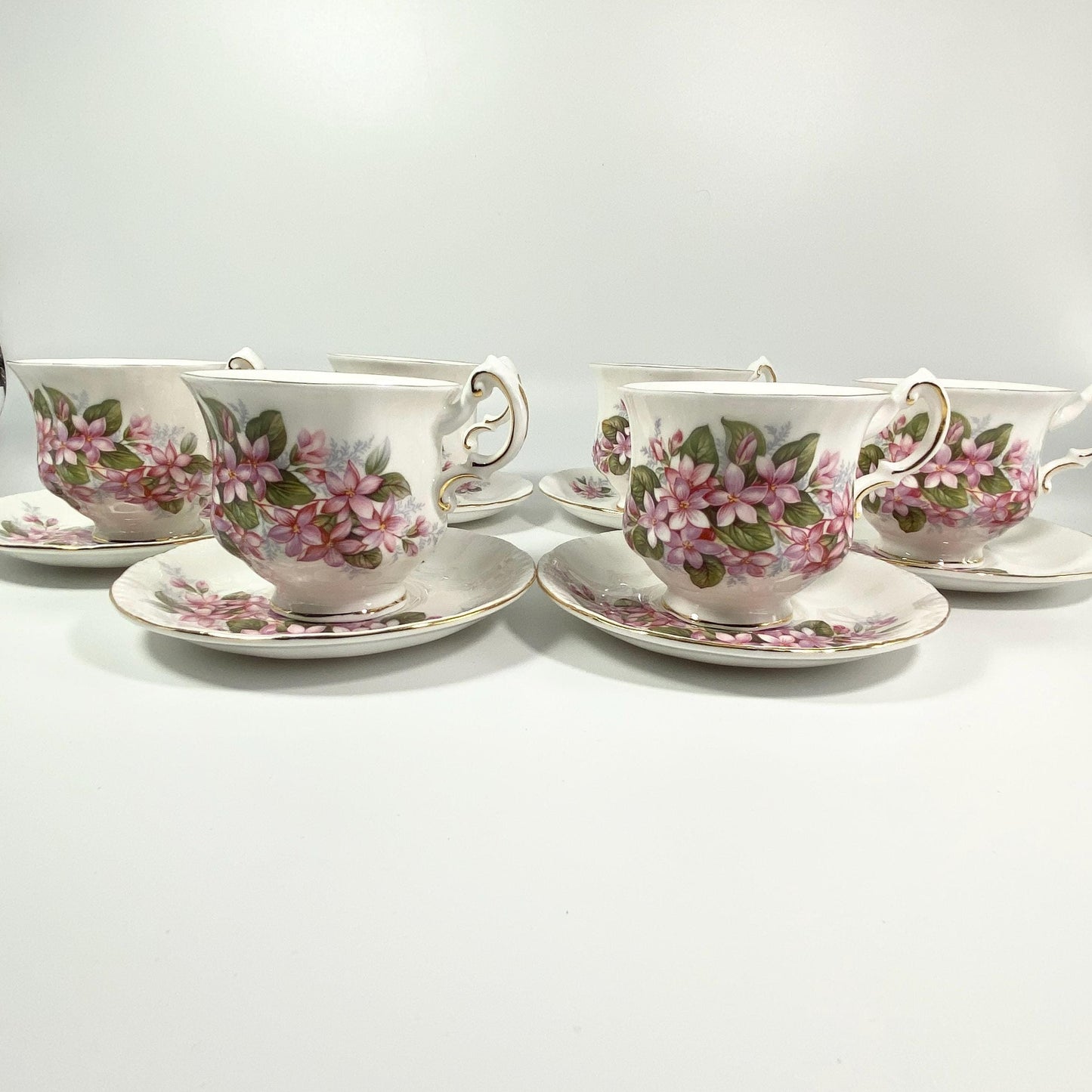 Rare !! PARAGON MAYFLOWER Tea Cup & Saucer Bone China made in England