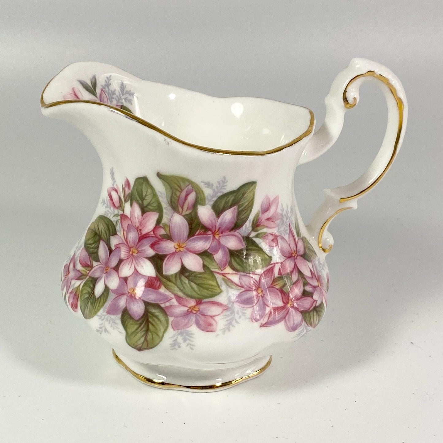 PARAGON MAYFLOWER  Creamer & Sugar bowl Bone China made England