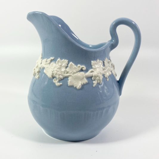 1950s Wedgwood Queens ware Cream On Lavender Creamer Shell Pattern
