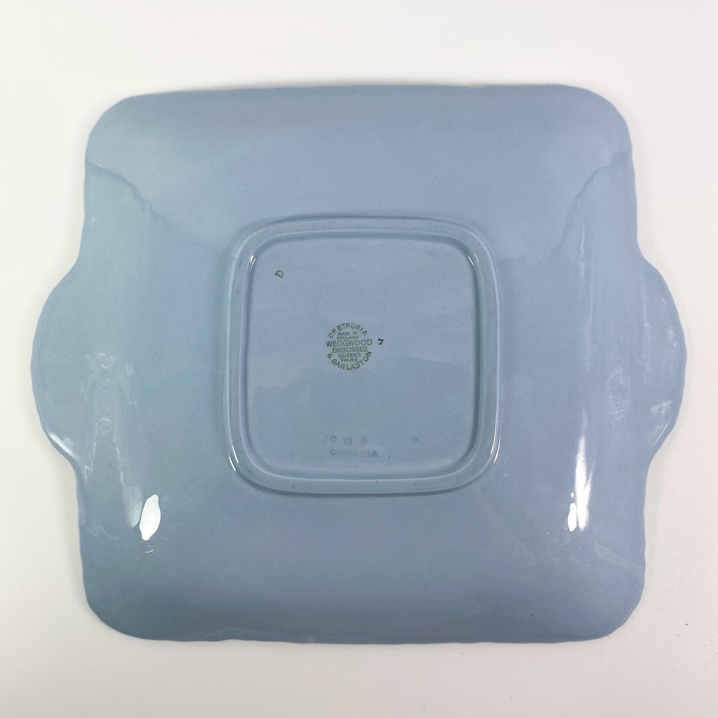 Wedgwood Queensware Square Handled Cake Plate, Cream on Lavender (Shell Edge)