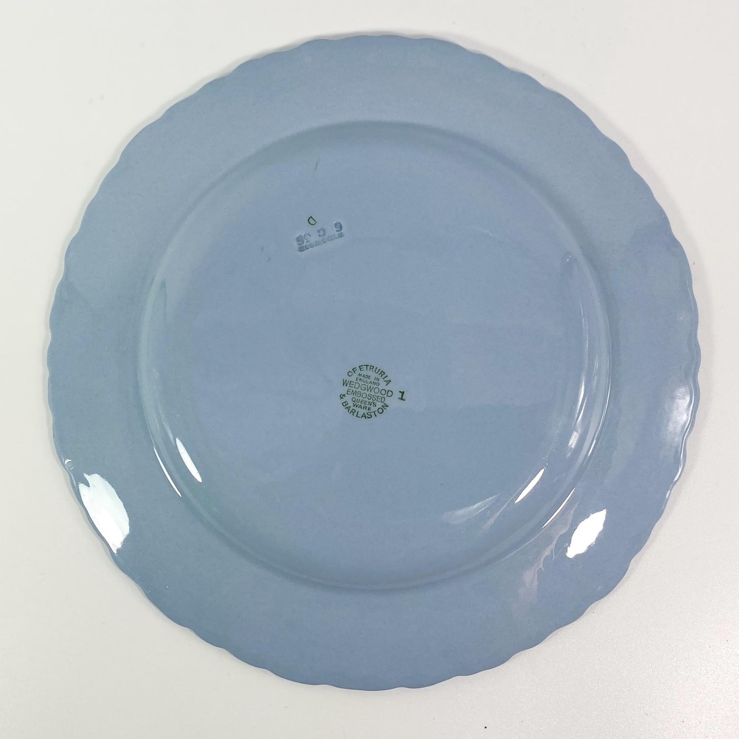 1950s Wedgwood Etruria Queensware Bread Shell edge 9" salad Plate -6 available