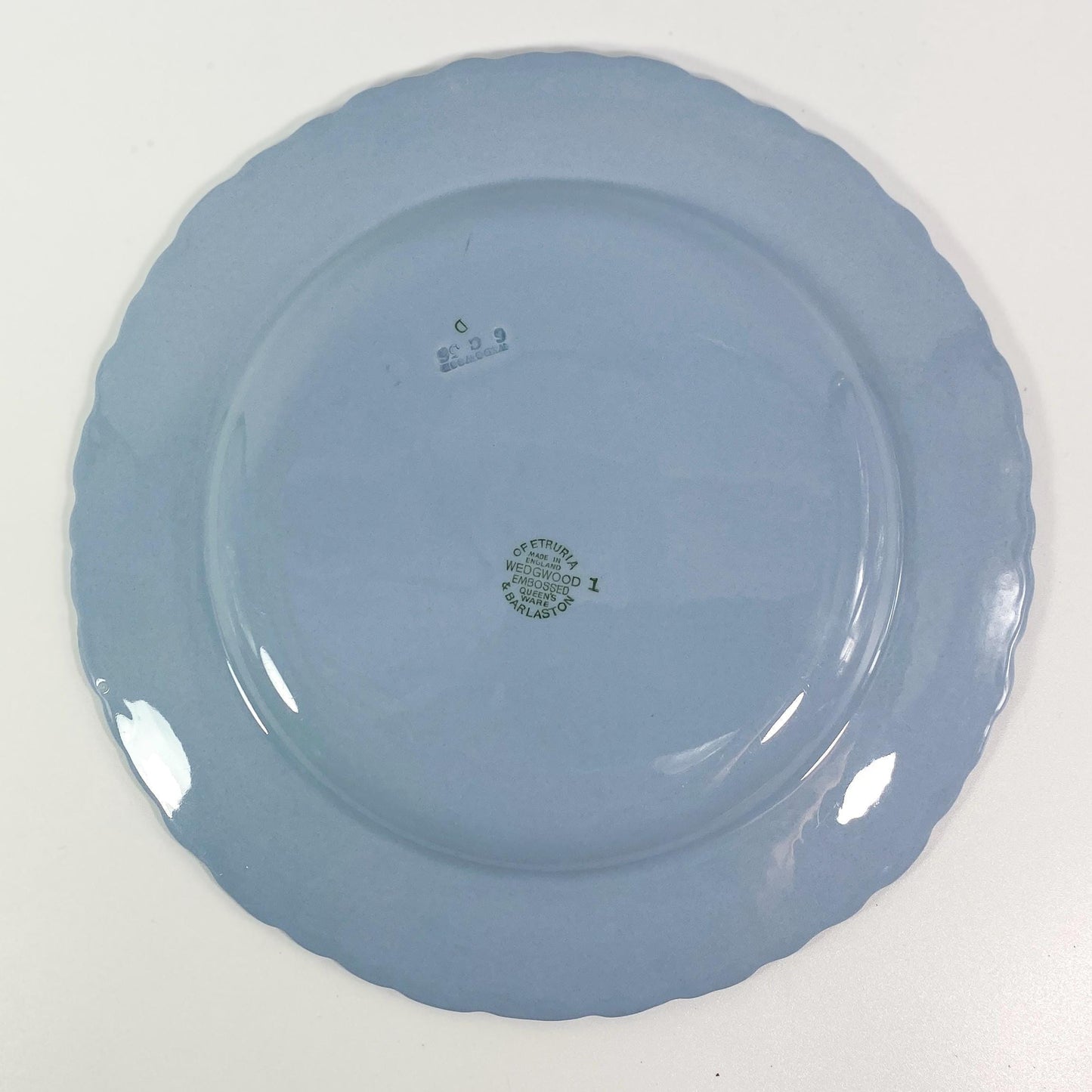 1950s Wedgwood Queensware Bread Shell edge 10.25" Dinner Plate -8 available