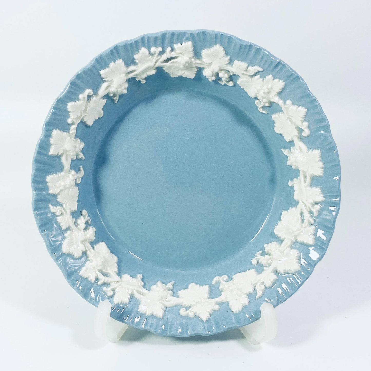 Wedgwood~Queensware~Cream on Lavender~5” Dessert Bowl~Shell Edge