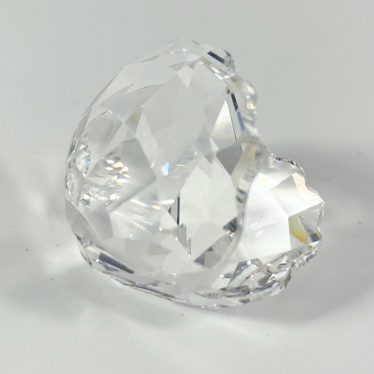 Swarovski Crystal Clam Shell with Diamond Pearl Figurine