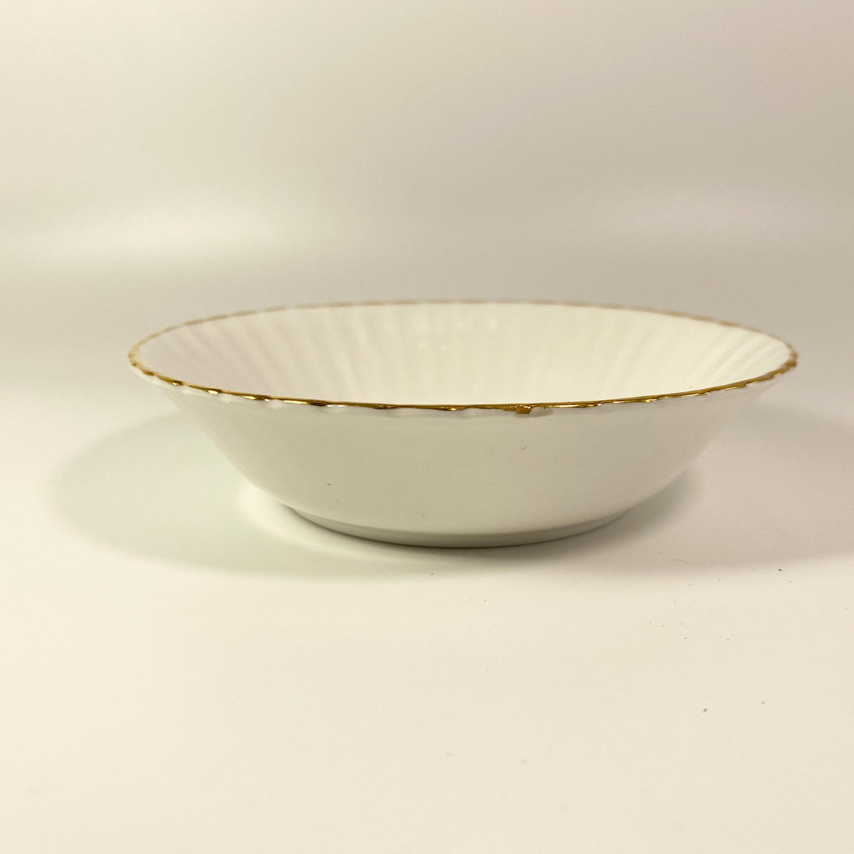 Paragon 498 Gold Chantilly Fruit Dessert Bowl Bone China England
