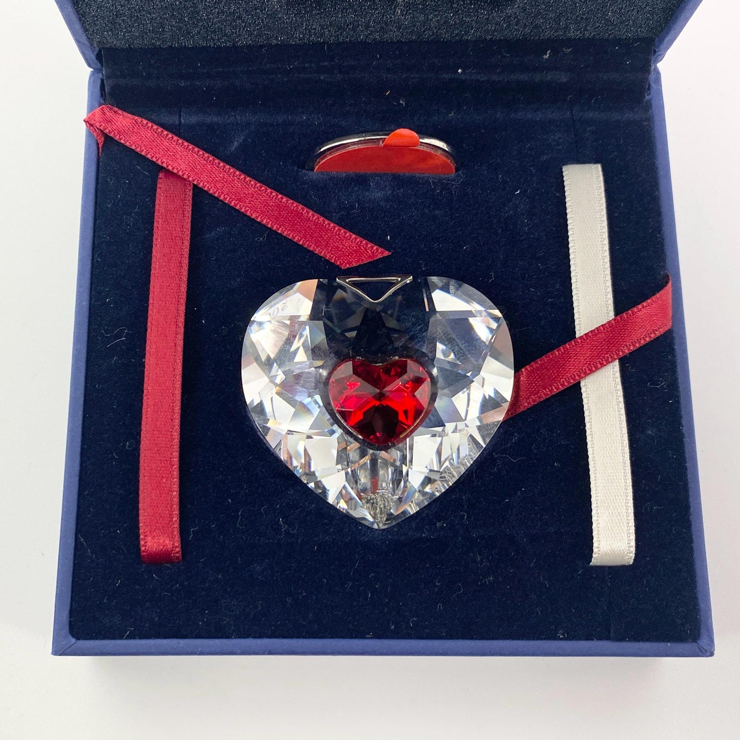 Swarovski Crystal 2004 Heart (Red) Ornament ~ Annual Edition #629510 Boxed