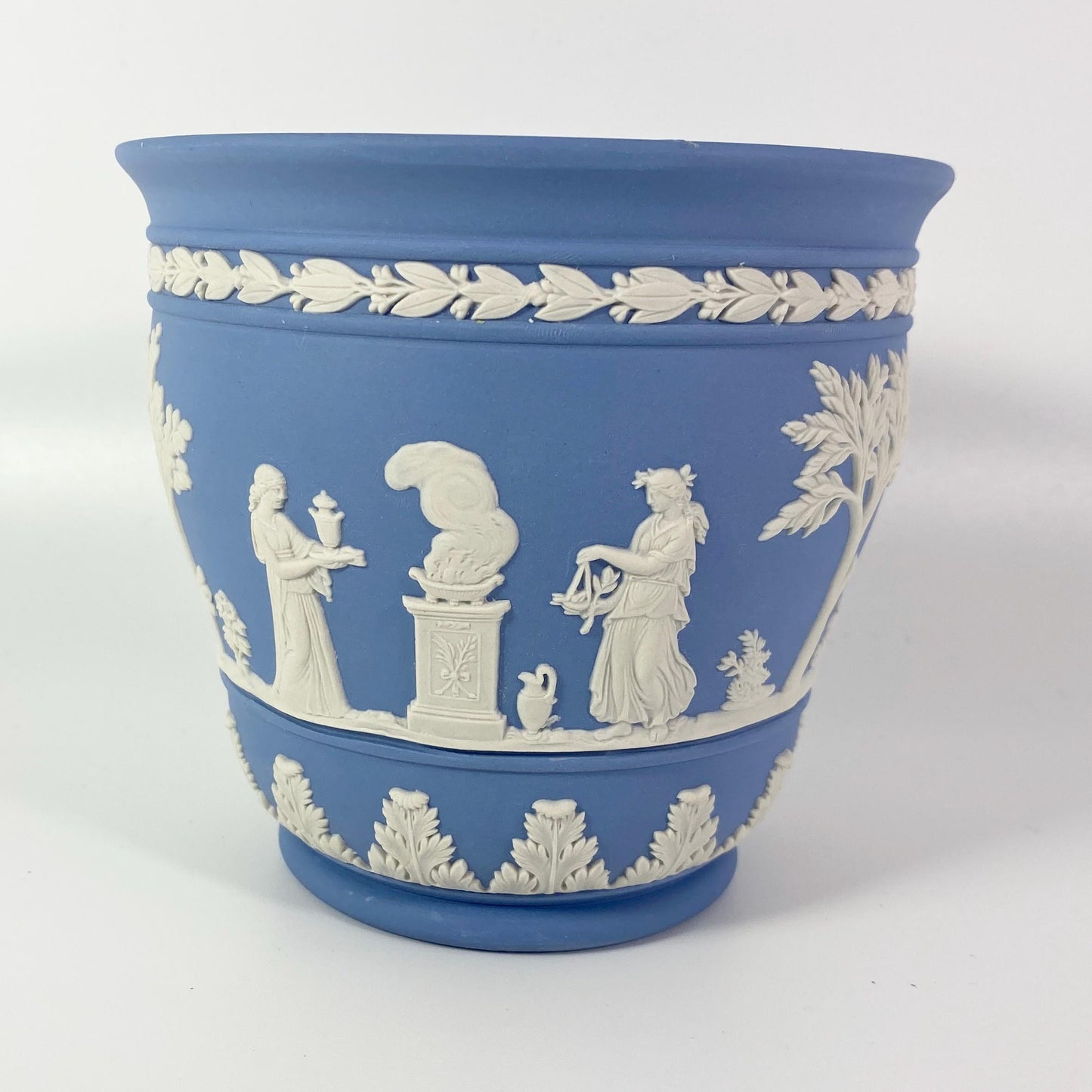 Wedgwood Jasperware Vintage Blue & White Planter Jardiniere/ Cache Pot