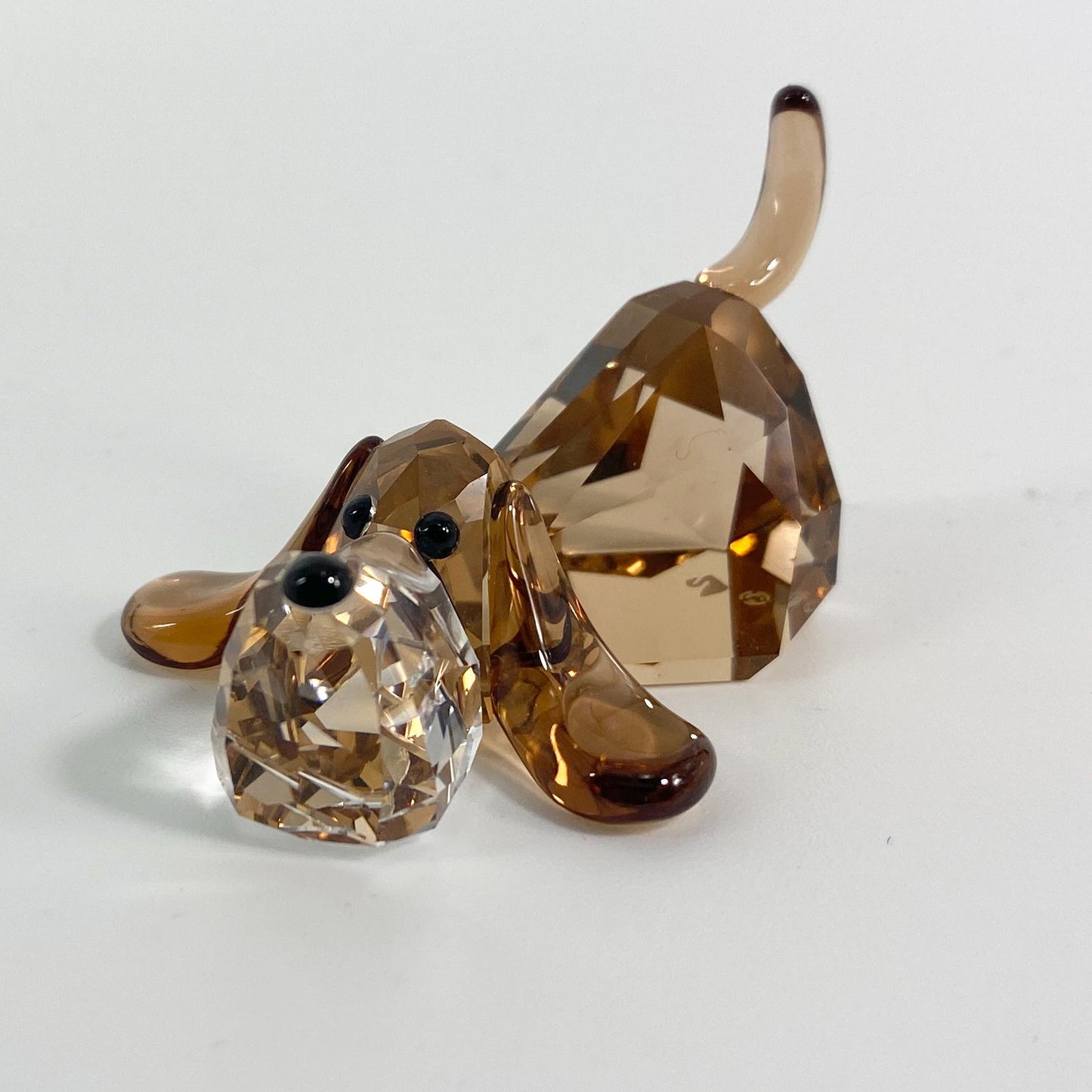 Swarovski Crystal Figurine Lovlots Gang of Dogs Peppino Basset Hound 935720