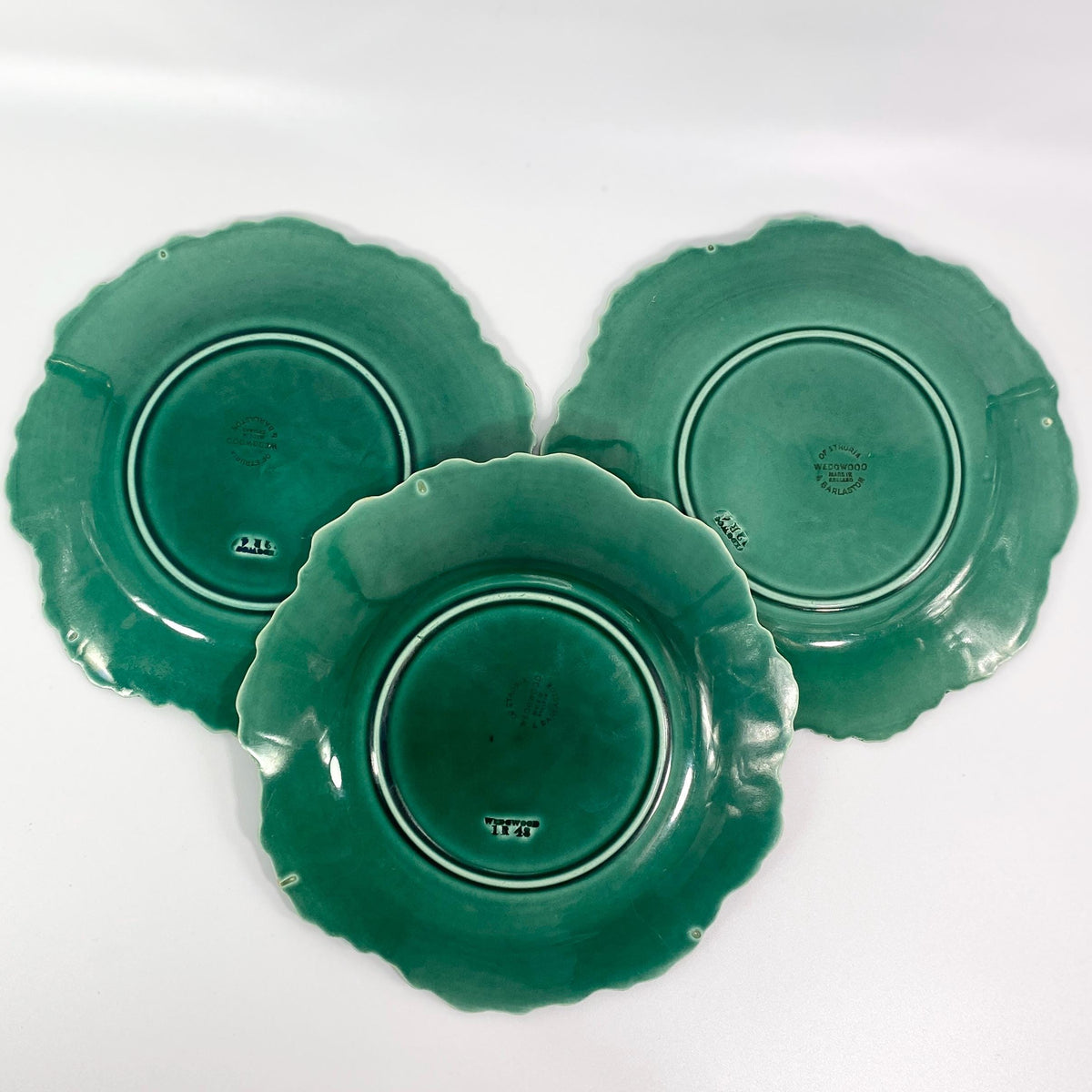 Wedgewood  Eturia & Barlaston majolica Green Cabbage Leaf Salad Plate 8 Inch