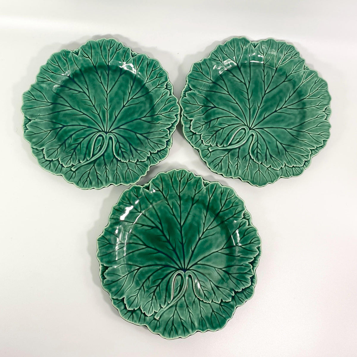 Wedgewood  Eturia & Barlaston majolica Green Cabbage Leaf Salad Plate 8 Inch
