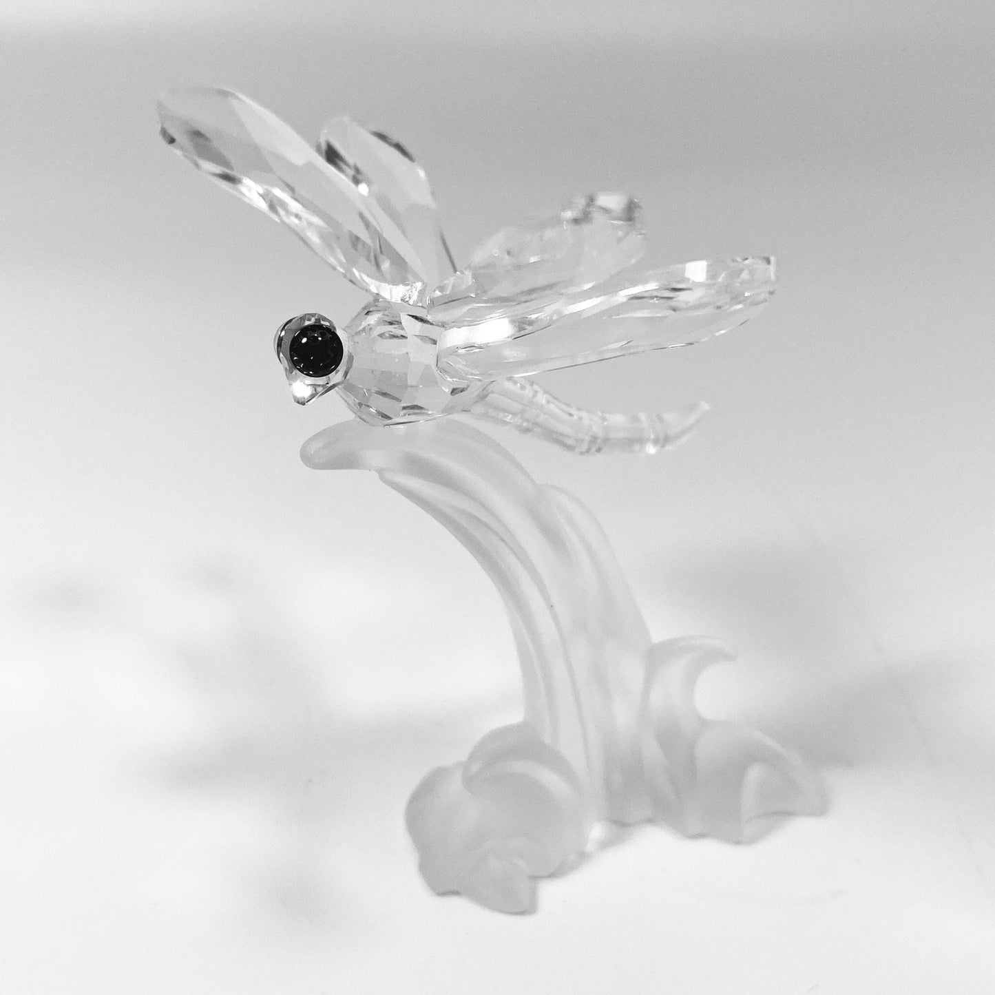 Swarovski Crystal Dragonfly On Frosted Leaf Figurine 190264 / With Box / Retired
