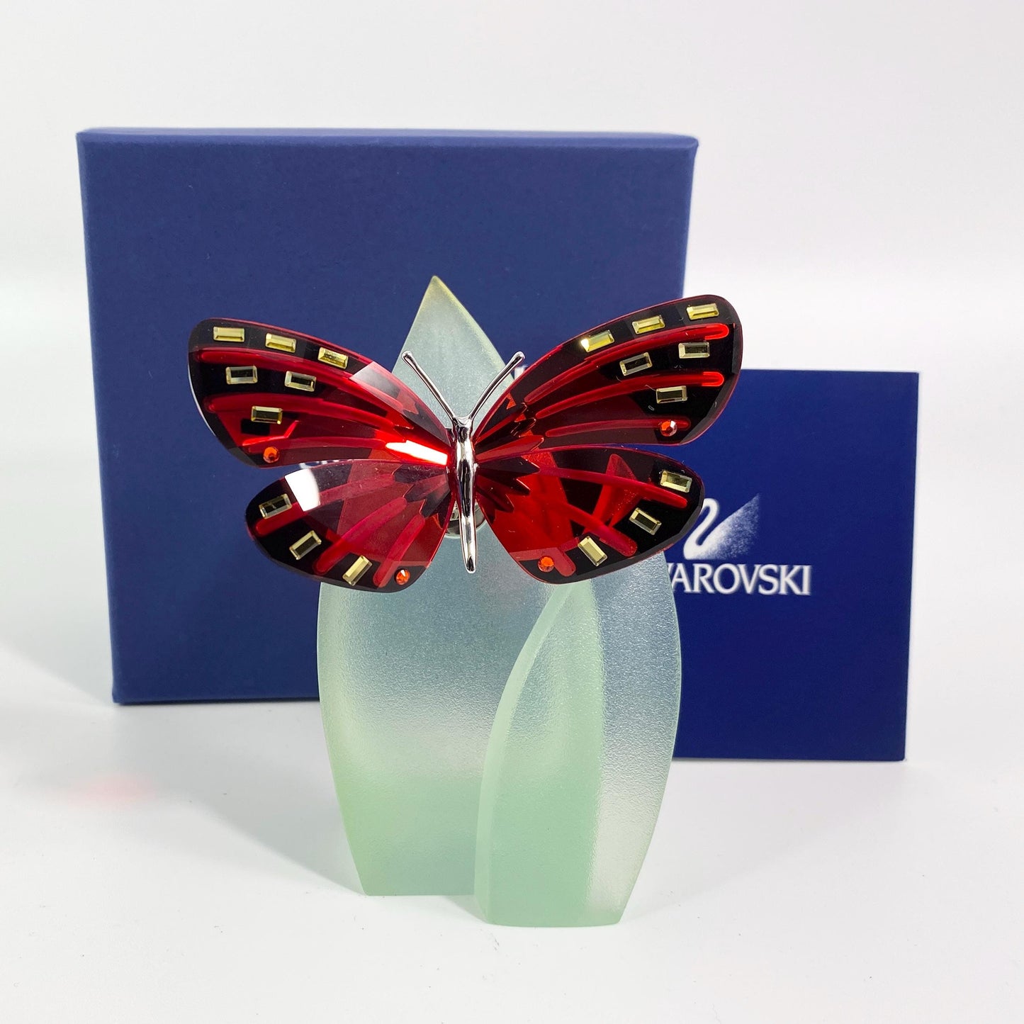 Swarovski Crystal Butterfly Adena Object Light Siam W Stand Box & Booklet 622737