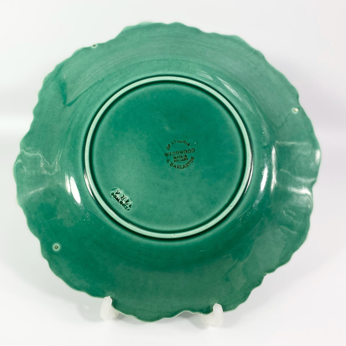 Wedgewood  Eturia & Barlaston majolica Green Cabbage Leaf Salad Plate 8 Inch
