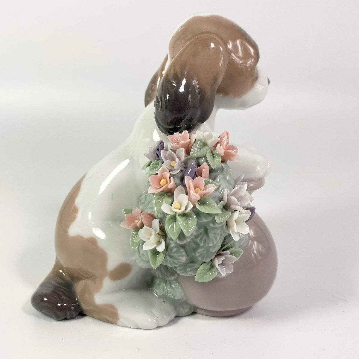 RARE !! Lladro Take Me Home Sad-Eyed Puppy Dog Flowers Glossy Figurine #6574