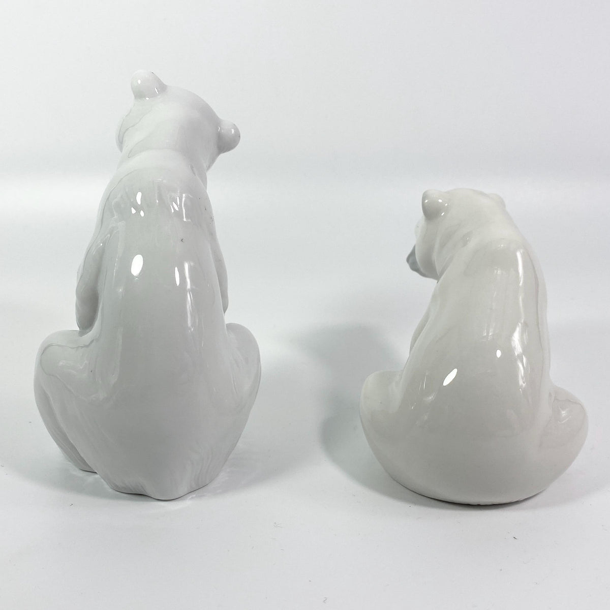 Lladro 1208-09  Polar Bears Porcelain Figurines Retired Spain 4.75" & 3.25" Inches