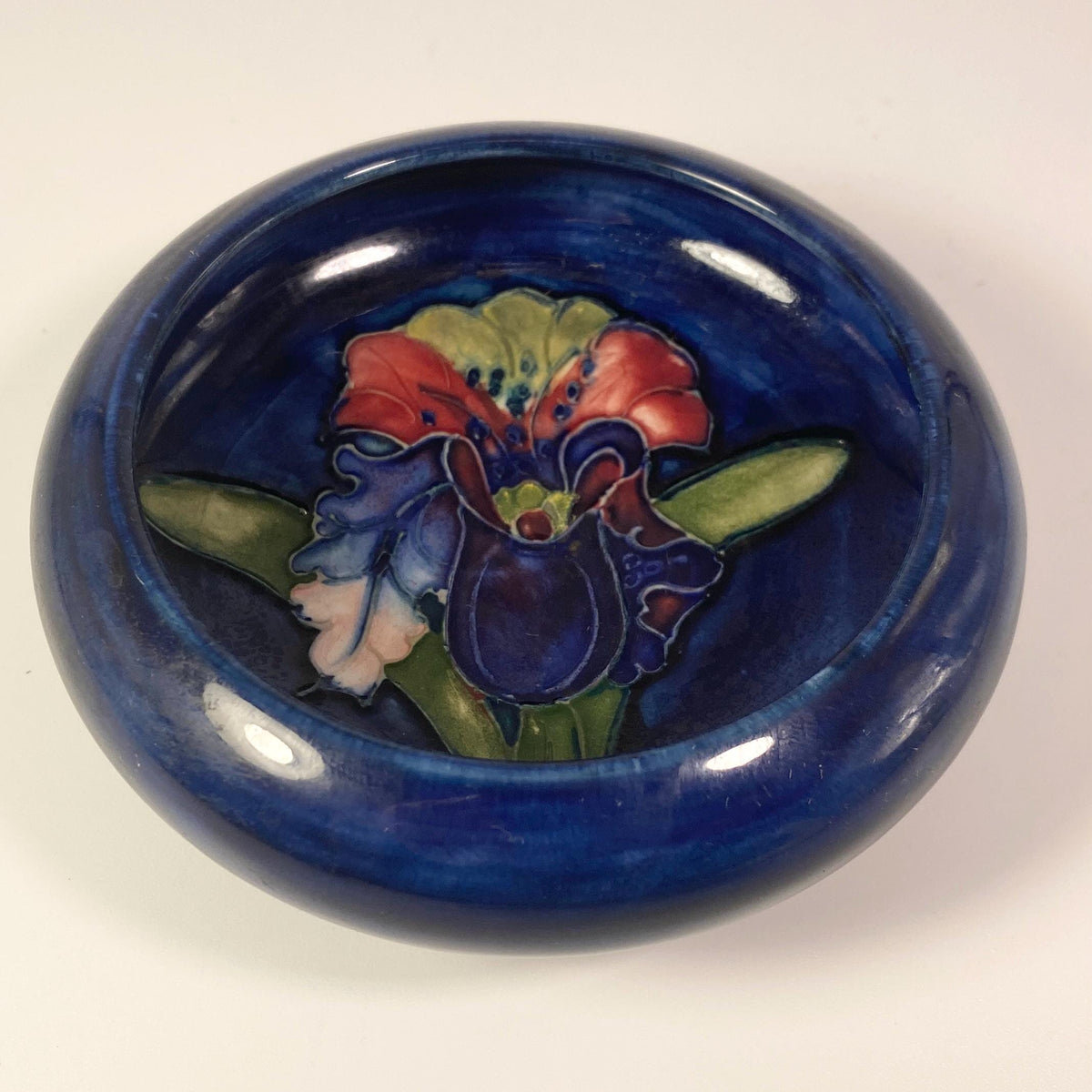Vintage William MOORCROFT England Orchid pattern  Dish Blue Bowl. 1930's .